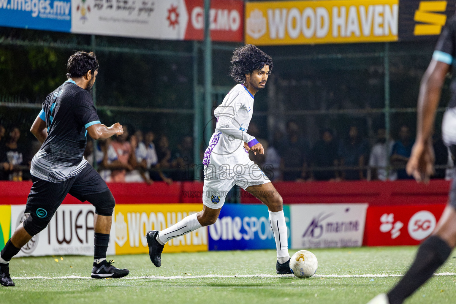 K Guraidhoo vs K Thulusdhoo on Day 18 of Golden Futsal Challenge 2025 was held on Thursday, 23rd January 2025, in Hulhumale', Maldives. Photos: Nausham Waheed / images.mv