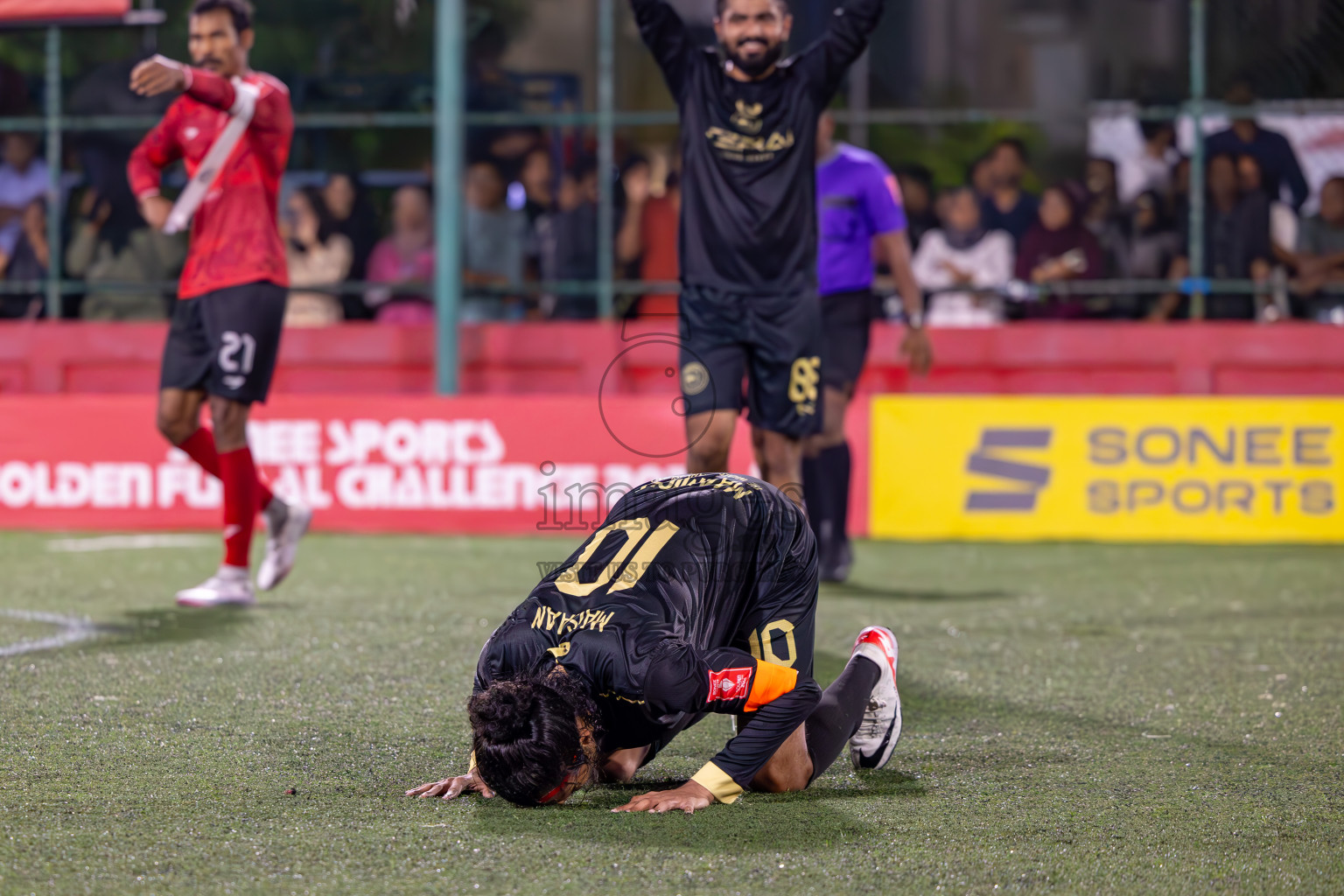 ADh Maamigili vs ADh Mahibadhoo on Day 36 of Golden Futsal Challenge 2024 was held on Wednesday, 21st February 2024, in Hulhumale', Maldives
Photos: Ismail Thoriq, / images.mv