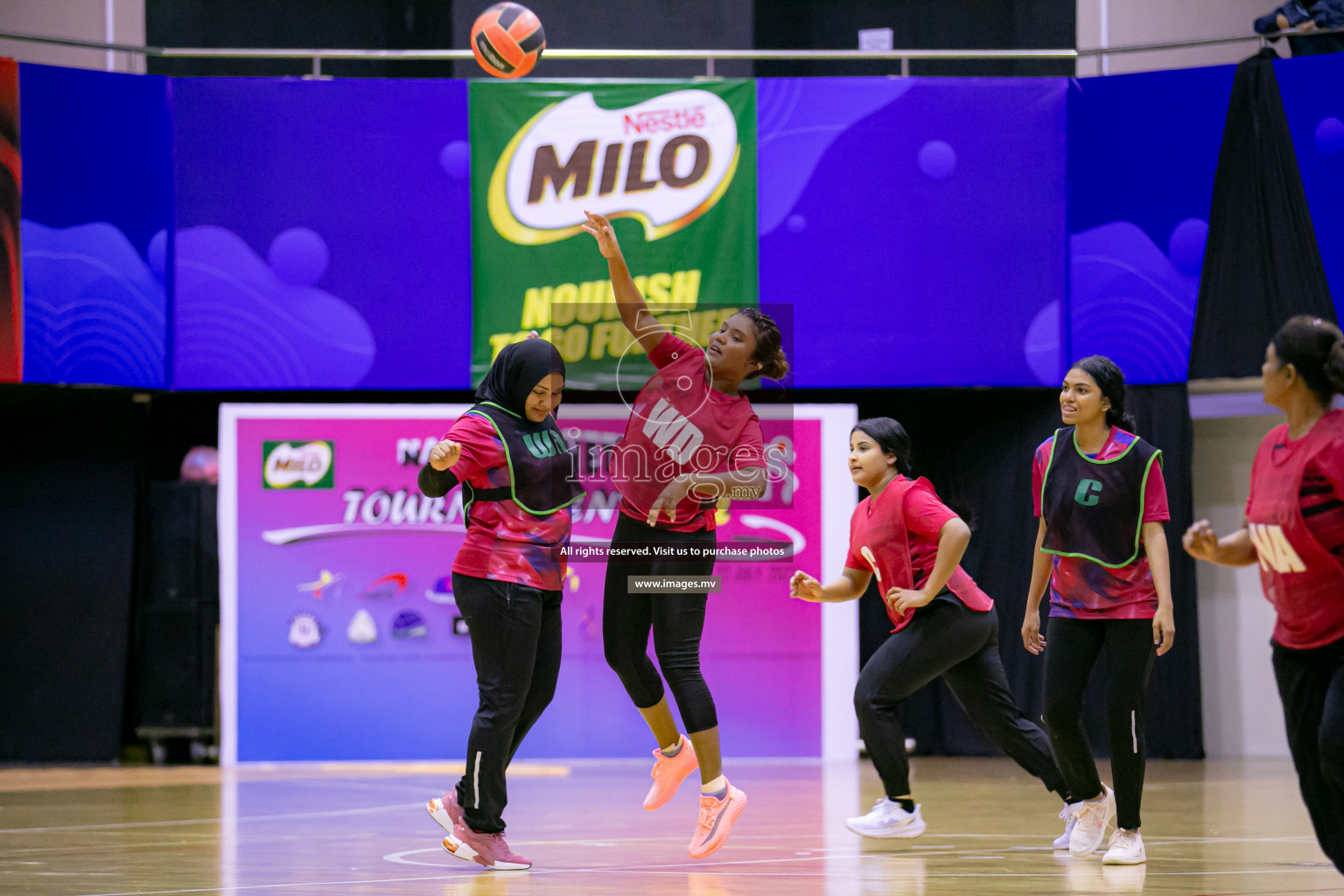 Lorenzo Sports Club vs United Unity Sports Club in the Milo National Netball Tournament 2022 on 17 July 2022, held in Social Center, Male', Maldives. Photographer: Ahmed Dhaadh / Images.mv