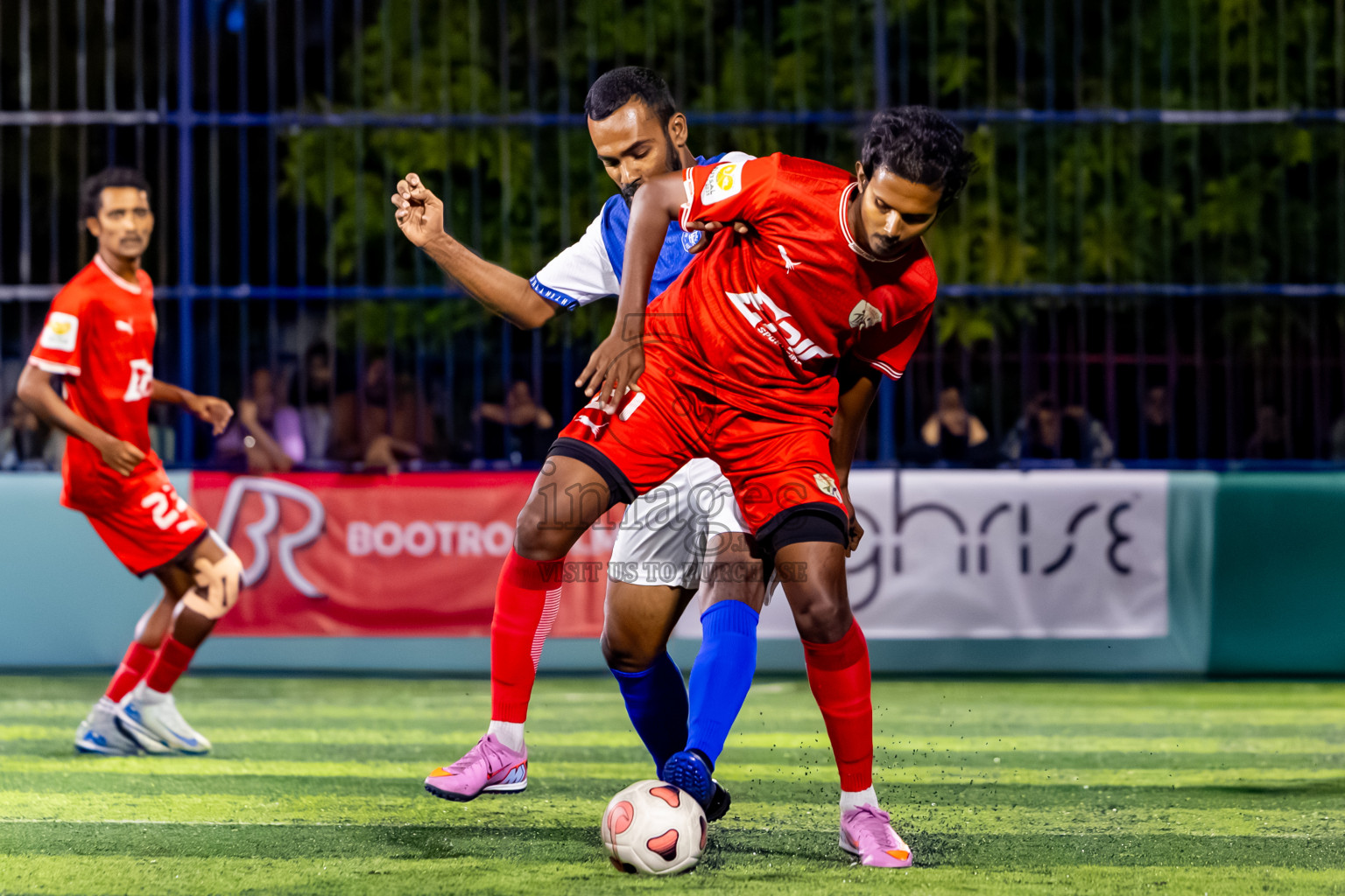 Kudarikilu vs Hithaadhoo in Day 1 of Better in Baa Futsal Fiesta 2025 Men's division held in B. Eydhafushi, Maldives on Wednesday, 5th November 2025. Photos: Nausham Waheed / images.mv
