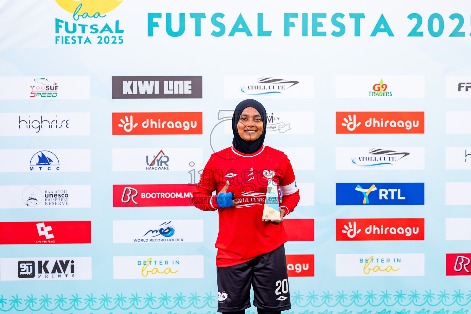 Dhonfan vs Goidhoo in Day 3 of Better in Baa Futsal Fiesta 2025 Woman's division held in B. Eydhafushi, Maldives on Friday, 7th November 2025. Photos: Nausham Waheed / images.mv