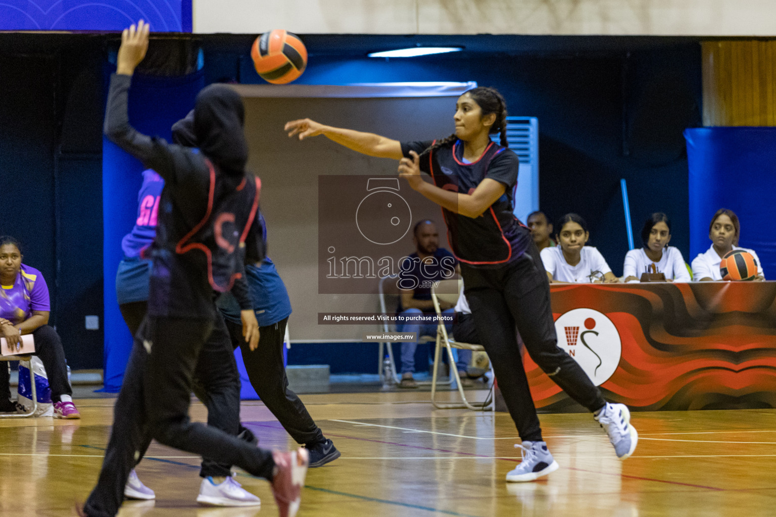 Xenith Sports Club vs Youth United Sports Club in the Milo National Netball Tournament 2022 on 18 July 2022, held in Social Center, Male', Maldives. Photographer: Shuu, Hassan Simah / Images.mv