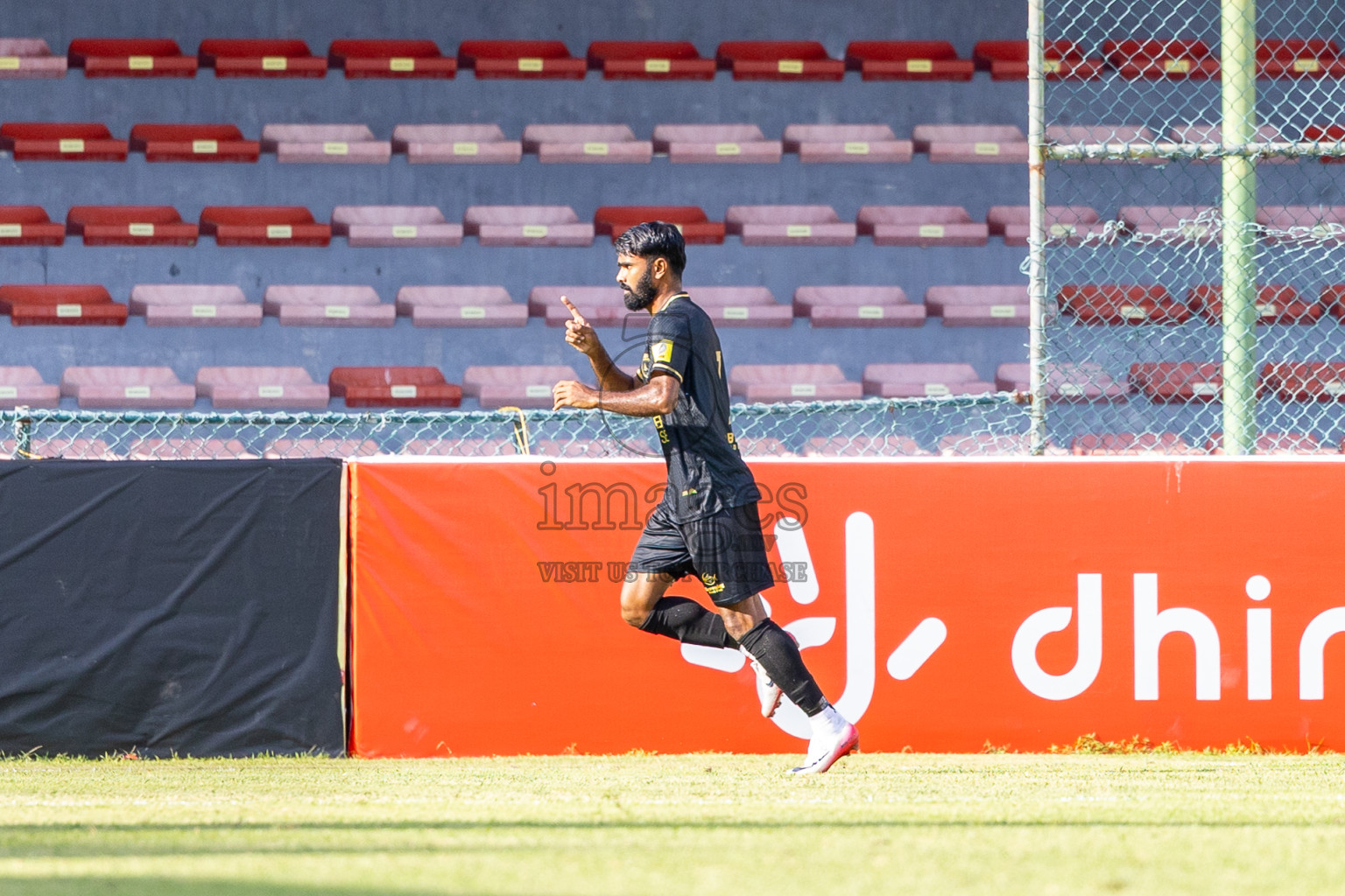 Club Eagles vs Buru Sports Club in Dhivehi Premier League 2025/26 held in National Football Stadium, Male', Maldives on Wednesday, 24th September 2025. Photos: Mohamed Mahfooz Moosa / Images.mv