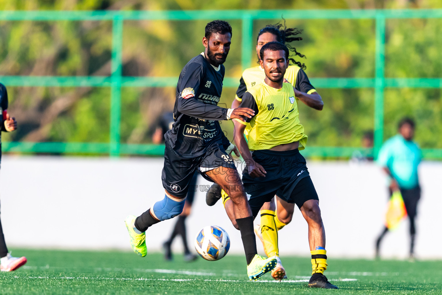 Kanmathi Juniors vs JT Sports from Manadhoo Council Cup 2024 in N Manadhoo Maldives on Wednesday, 21st February 2023. Photos: Nausham Waheed / images.mv