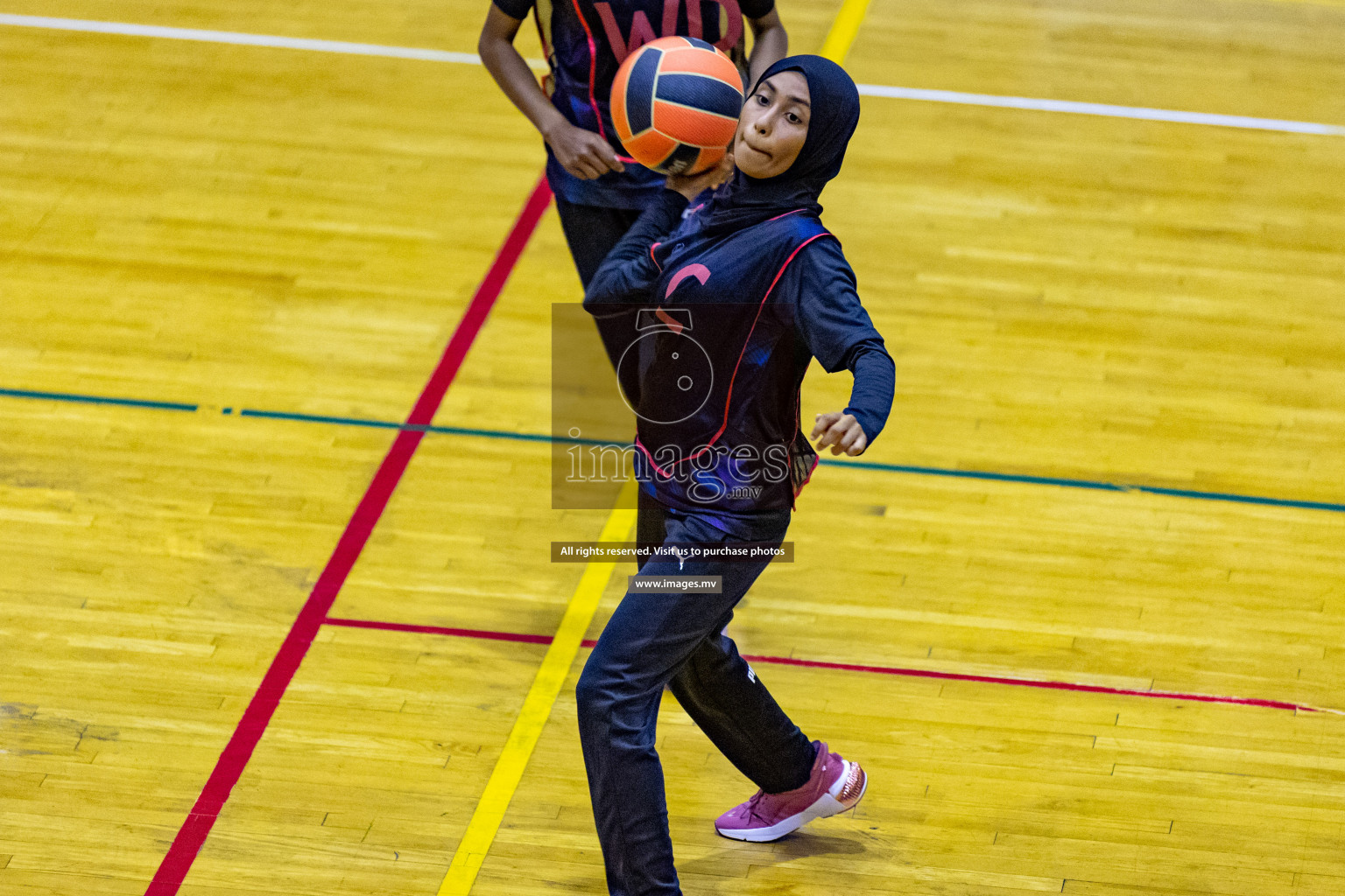 Xenith Sports Club vs Youth United Sports Club in the Milo National Netball Tournament 2022 on 18 July 2022, held in Social Center, Male', Maldives. Photographer: Shuu, Hassan Simah / Images.mv