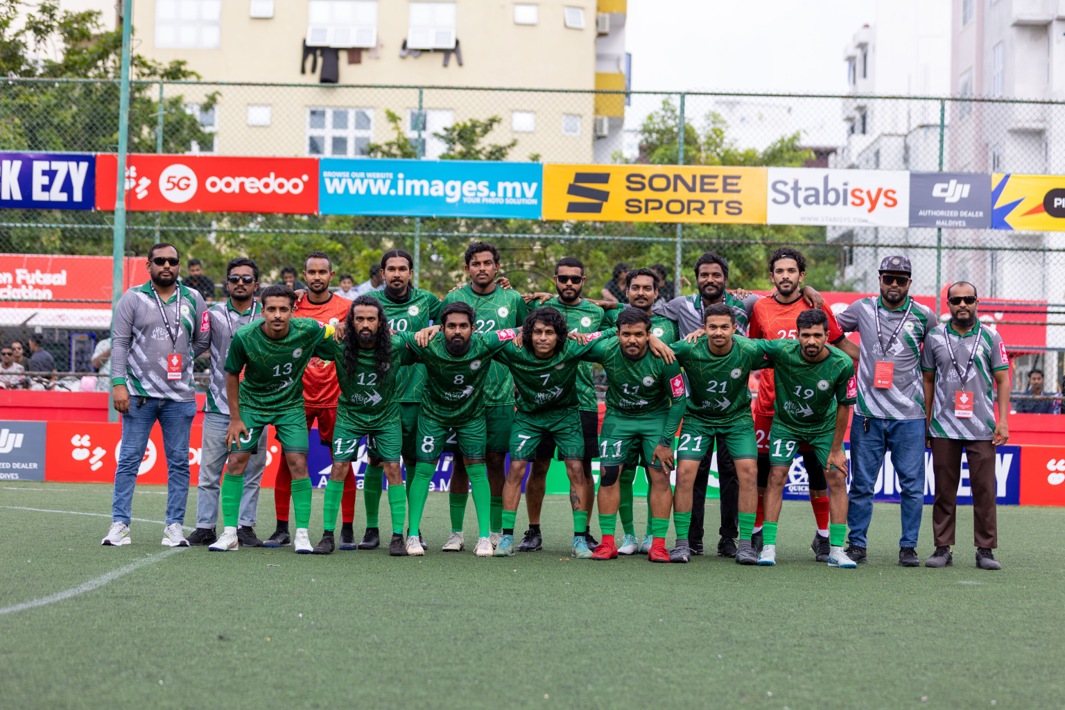 R Maduvvari VS R Alifushi in Day 6 of Golden Futsal Challenge 2025 on Friday, 6th January 2025, in Hulhumale', Maldives 
Photos: Hassan Simah / images.mv