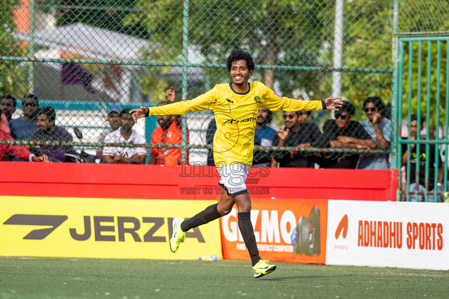 GDh Vaadhoo vs GDh Gadhdhoo in Day 12 of Golden Futsal Challenge 2025 was held on Thursday, 16th January 2025, in Hulhumale', Maldives Photos: Ismail Thoriq / images.mv
