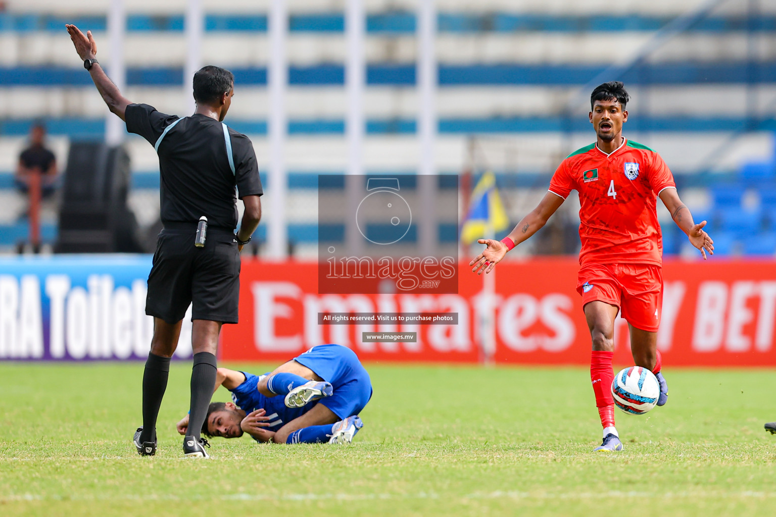 Kuwait vs Bangladesh in the Semi-final of SAFF Championship 2023 held in Sree Kanteerava Stadium, Bengaluru, India, on Saturday, 1st July 2023. Photos: Nausham Waheed, Hassan Simah / images.mv