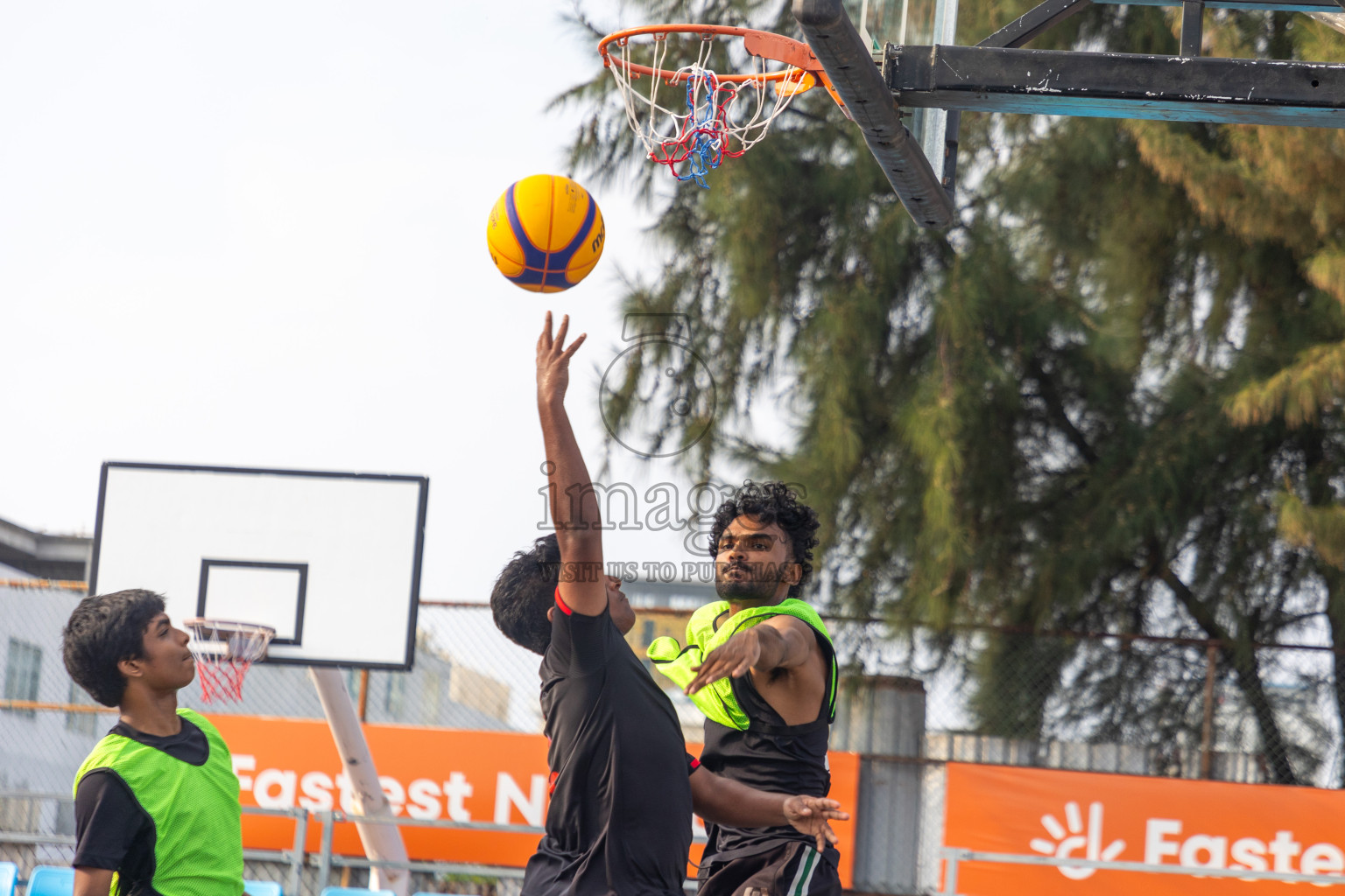 Day 1 of MILO Ramadan 3x3 Challenge 2024 was held in Ekuveni Outdoor Basketball Court at Male', Maldives on Tuesday, 12th March 2024. 
Photos: Ismail Thoriq / images.mv