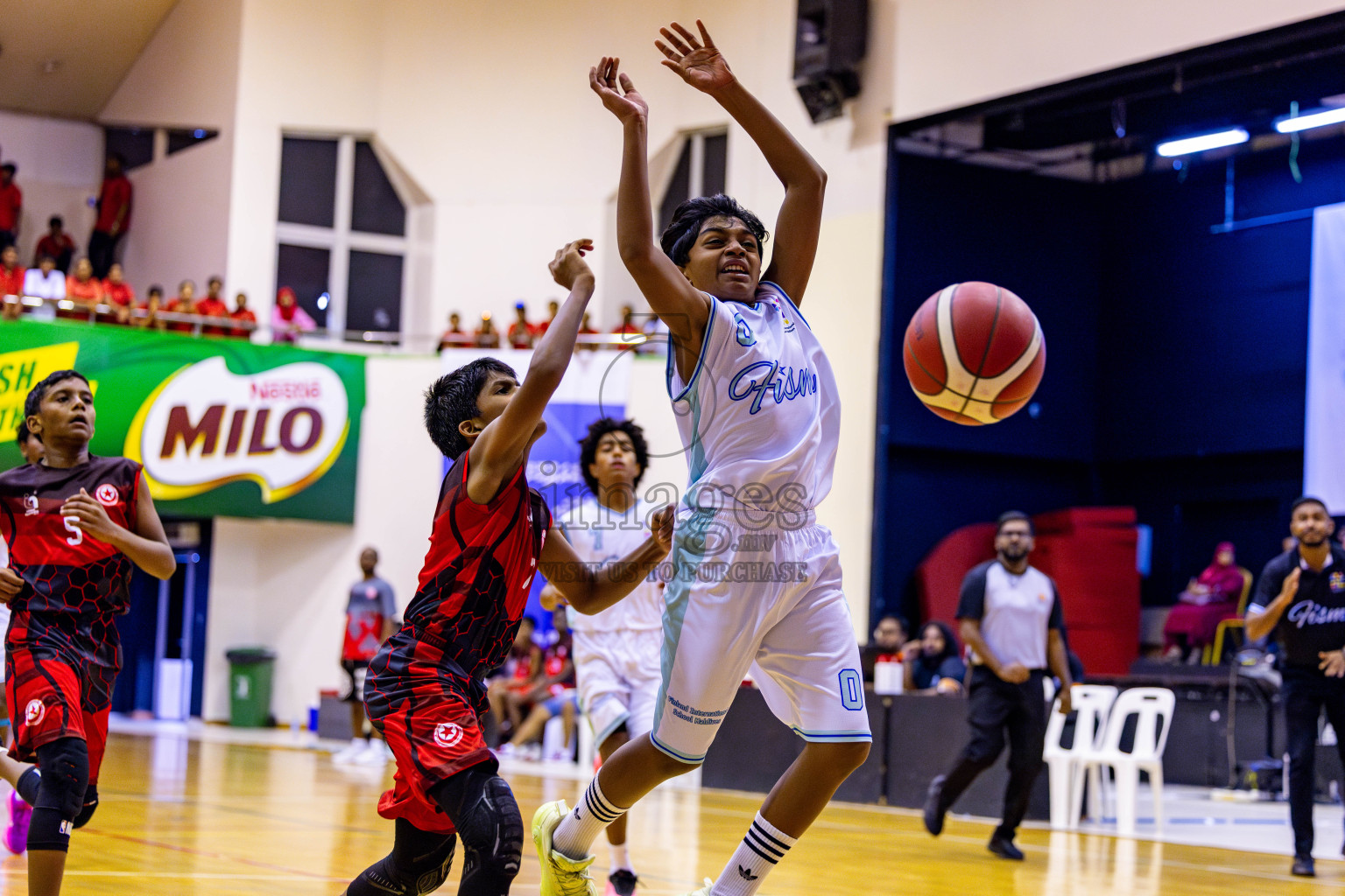 Iskandhar School vs Finland International School in Under 13 Boys Final of Junior Basketball Championship 2024 was held in Social Center, Male', Maldives on Sunday, 15th December 2024. Photos: Nausham Waheed / images.mv