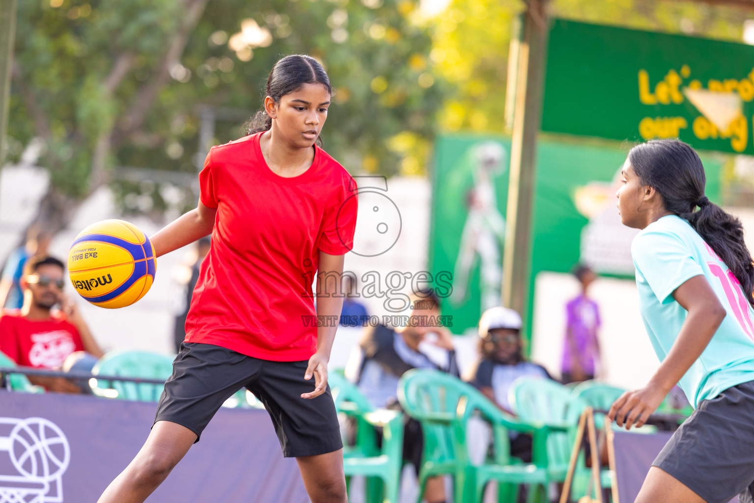 Day 2 of MILO Ramadan 3x3 Challenge 2024 was held in Ekuveni Outdoor Basketball Court at Male', Maldives on Wednesday, 13th March 2024.
Photos: Ismail Thoriq / images.mv