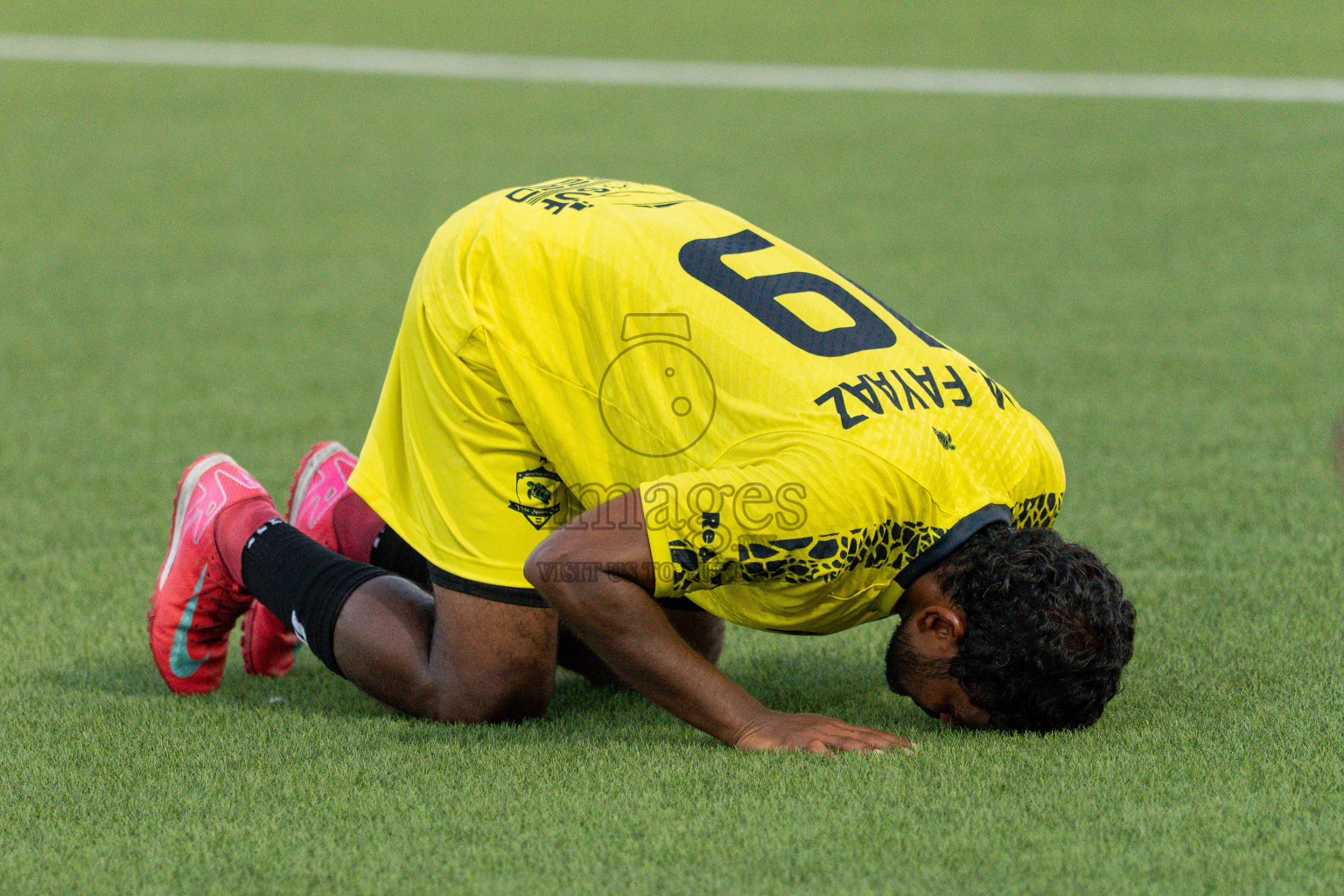 Semi Finals Match 02 Huss Songun FT VS Velaa Sports Club in Day 8 of Eydhafushi Cup 2025 held in Eydhafushi Football Stadium at B. Eydhafushi, Maldives on Saturday, 13th September 2025. Photos: Arif Rasheed / images.mv