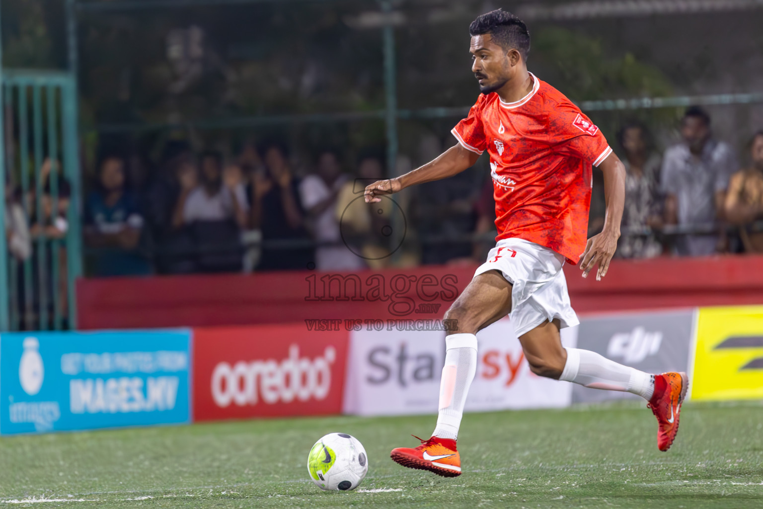 HA Utheemu vs HA Dhidhdhoo on Day 37 of Golden Futsal Challenge 2024 was held on Thursday, 22nd February 2024, in Hulhumale', Maldives
Photos: Ismail Thoriq / images.mv