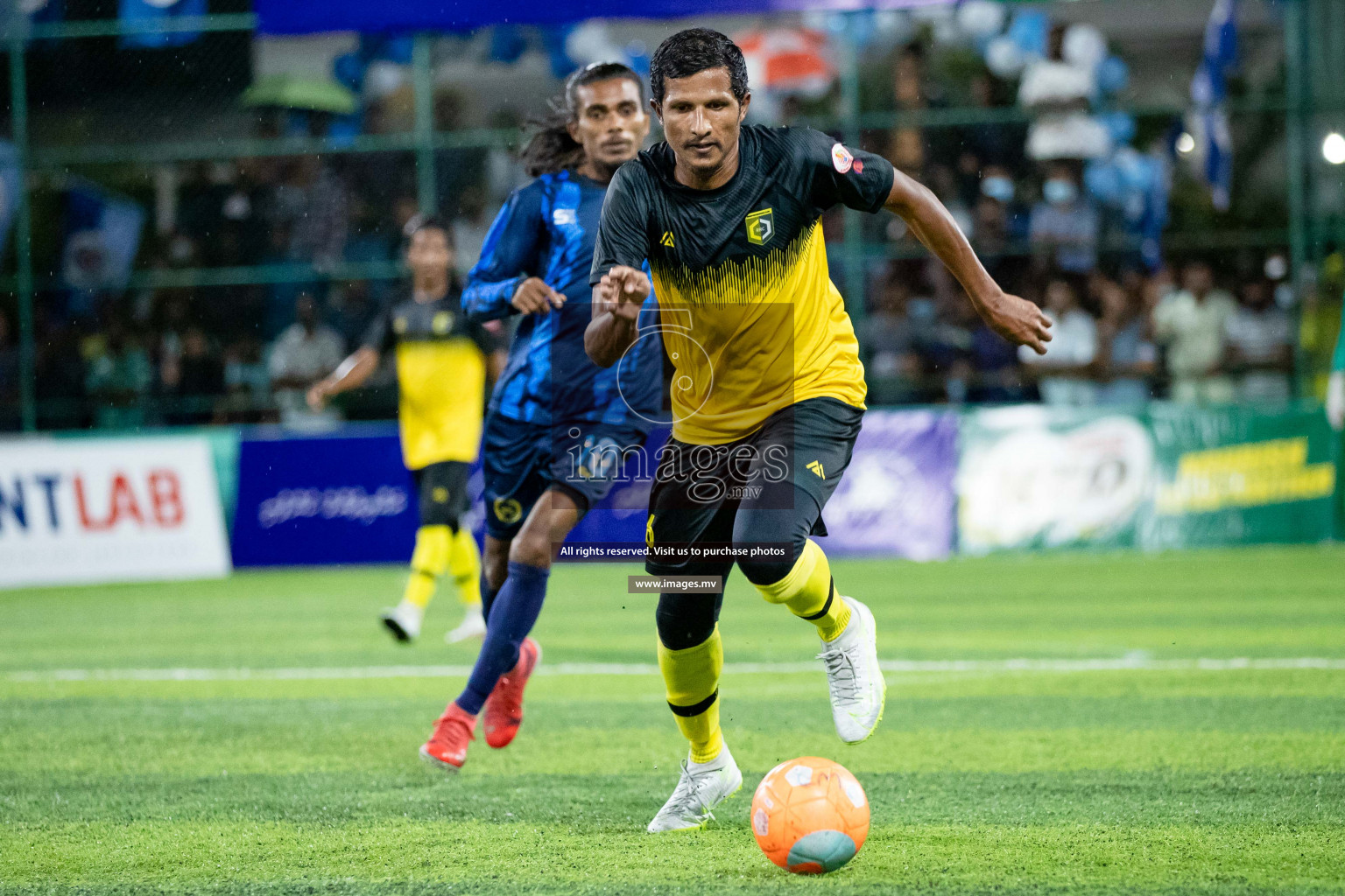 Team MPL vs Team RRC in the Quarter Finals of Club Maldives 2021 held at Hulhumale'; on 13th December 2021 Photos:Shu Abdul Sattar / images/mv