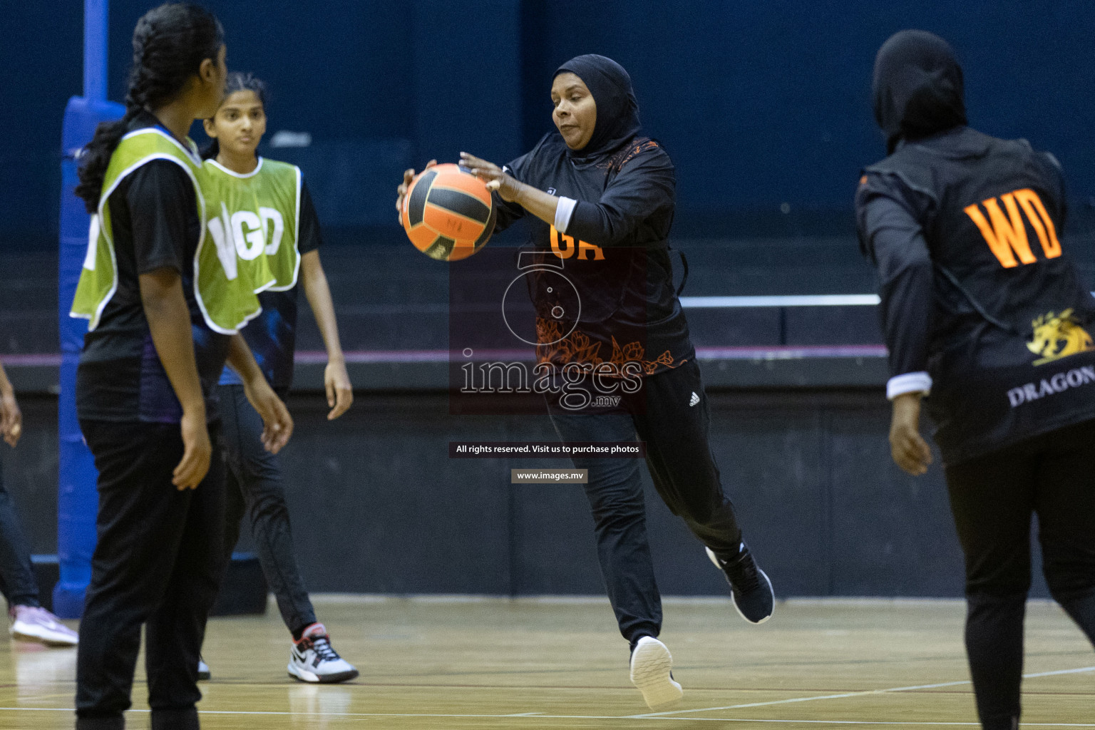 Club Matrix vs Youth United Sports Club in the Milo National Netball Tournament 2022 on 19 July 2022, held in Social Center, Male', Maldives. Photographer: Shuu / Images.mv