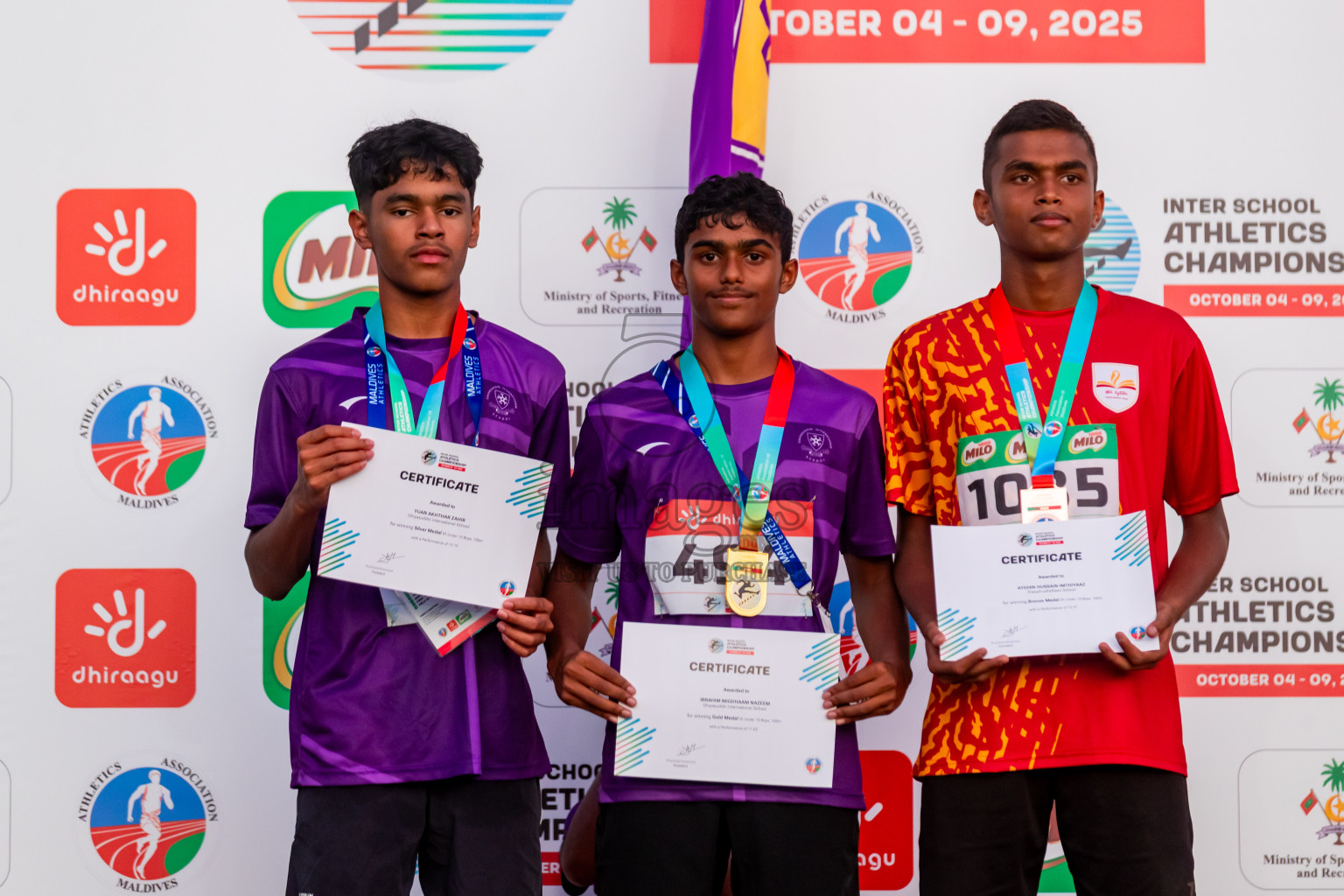 Day 2 of Inter-school Athletics Championship 2025 held in Ekuveni Synthetic Track, Male', Maldives on Tuesday, 07th October 2025. Photos by: Riza / Images.mv