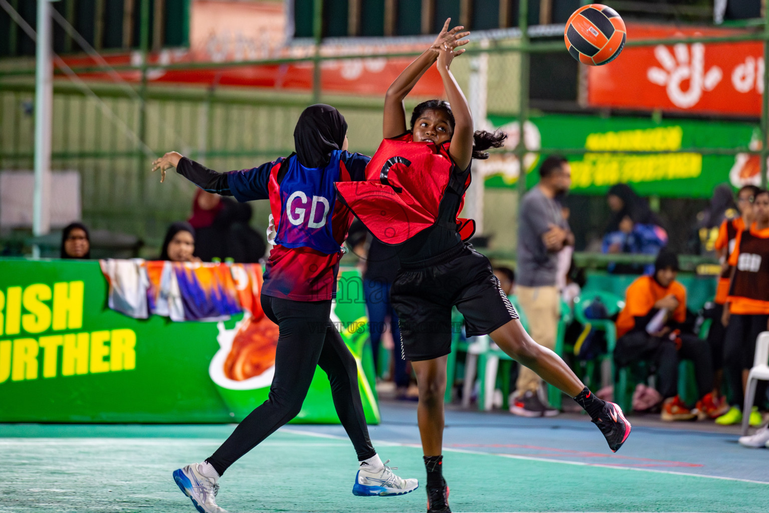 Day 6 of MILO 3x3 Netball Challenge 2024 was held in Ekuveni Netball Court at Male', Maldives on Tuesday, 19th March 2024.
Photos: Hassan Simah / images.mv