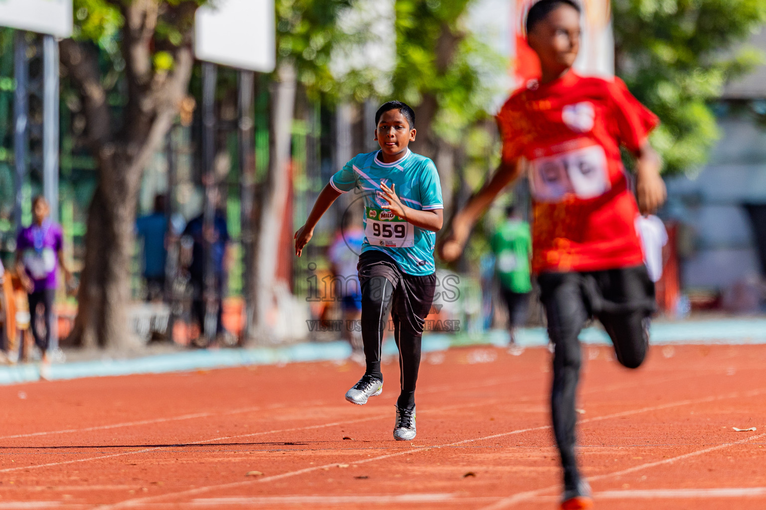 Day 1 of Inter-school Athletics Championship 2025 held in Ekuveni Synthetic Track, Male', Maldives on Monday, 06th October 2025. Photos by: Areef Adam  / Images.mv
