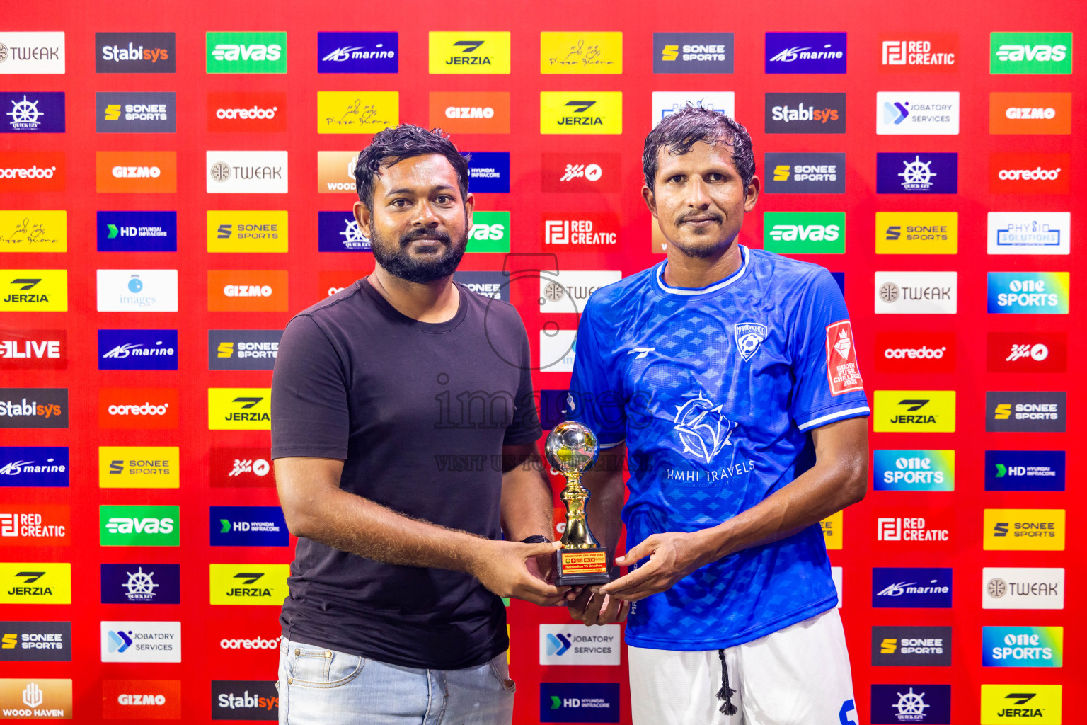 ADh Mahibadhoo vs ADh Omadhoo in Day 15 of Golden Futsal Challenge 2025 was held on Sunday, 19th January 2025, in Hulhumale', Maldives. Photos: Nausham Waheed / images.mv