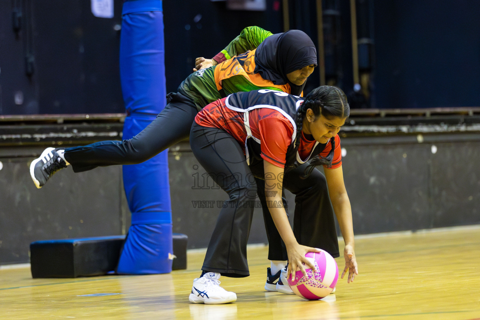 Fionti A team vs AIS Netball Academy in Day 3 of 3rd Netball Junior Championship, held at Social Center on Wednesday 22nd January 2025 . Photos: Shuu Abdul Sattar / images.mv