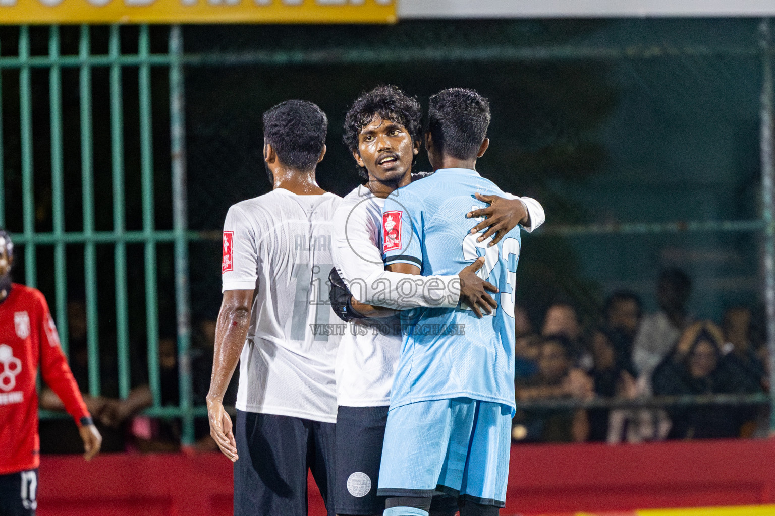 Th Omadhoo vs Th Thimarafushi in Day 18 of Golden Futsal Challenge 2025 was held on Wednesday, 22nd January 2025, in Hulhumale', Maldives. Photos: Nausham Waheed / images.mv