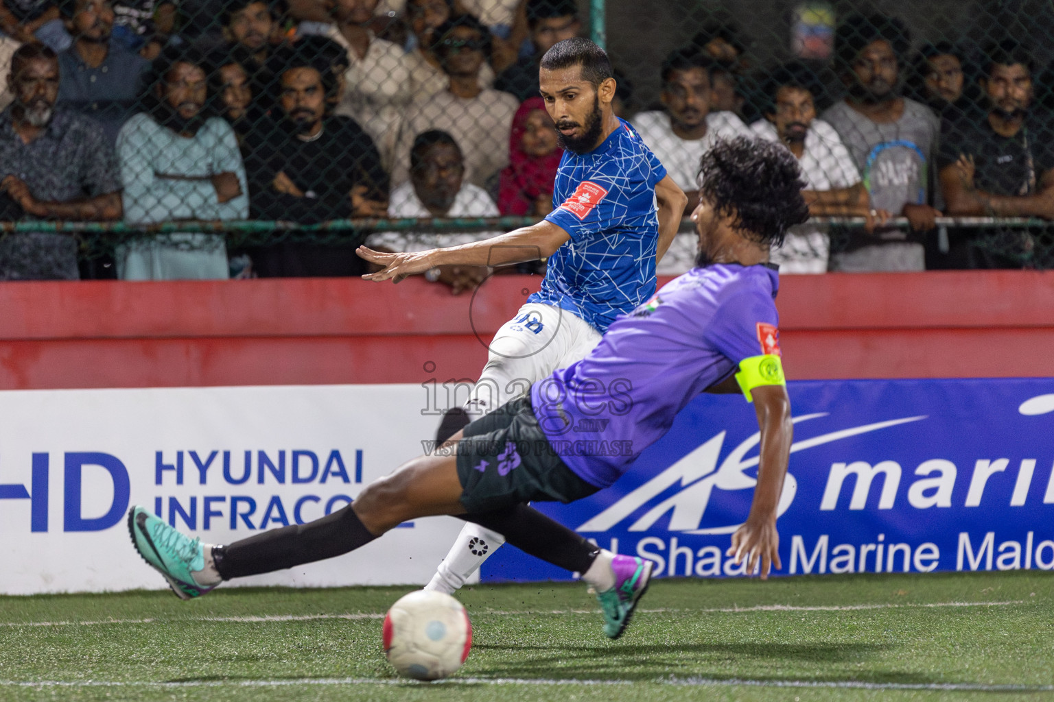 HDh Neykurendhoo vs HDh Naivaadhoo in Day 18 of Golden Futsal Challenge 2024 was held on Thursday, 1st February 2024, in Hulhumale', Maldives Photos: Mohamed Mahfooz Moosa, / images.mv