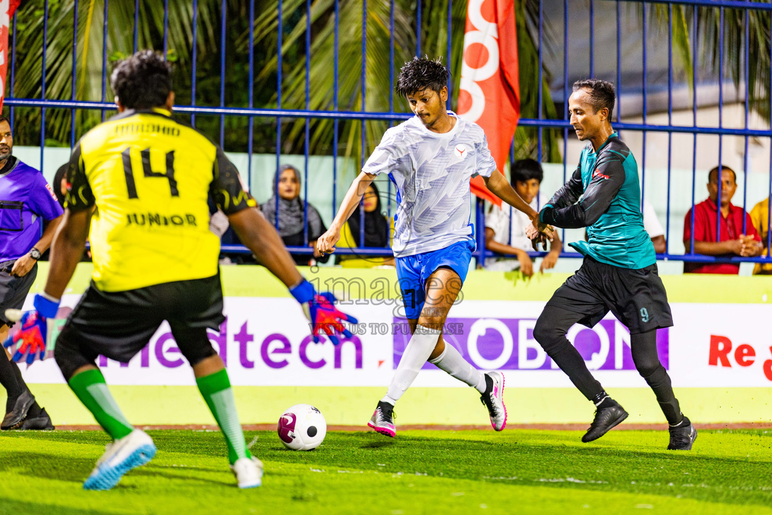 Nala Brothers vs Keawan FC in Day 1 of Eydhafushi Futsal Cup 2024 was held on Monday , 8th April 2024, in B Eydhafushi, Maldives Photos: Nausham Waheed / images.mv