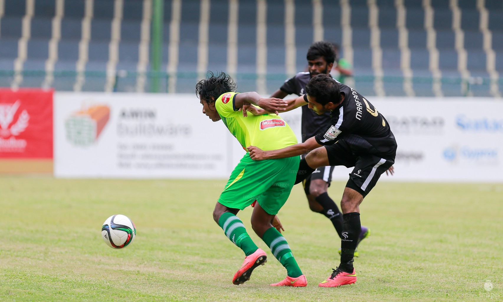Maziya Sports and Recreation Club played against BG Sports Club in Ooredoo Dhivehi Premier League in Male', Maldives, Wednesday, May. 04, 2016.(Images.mv Photo/ Hussain Sinan).