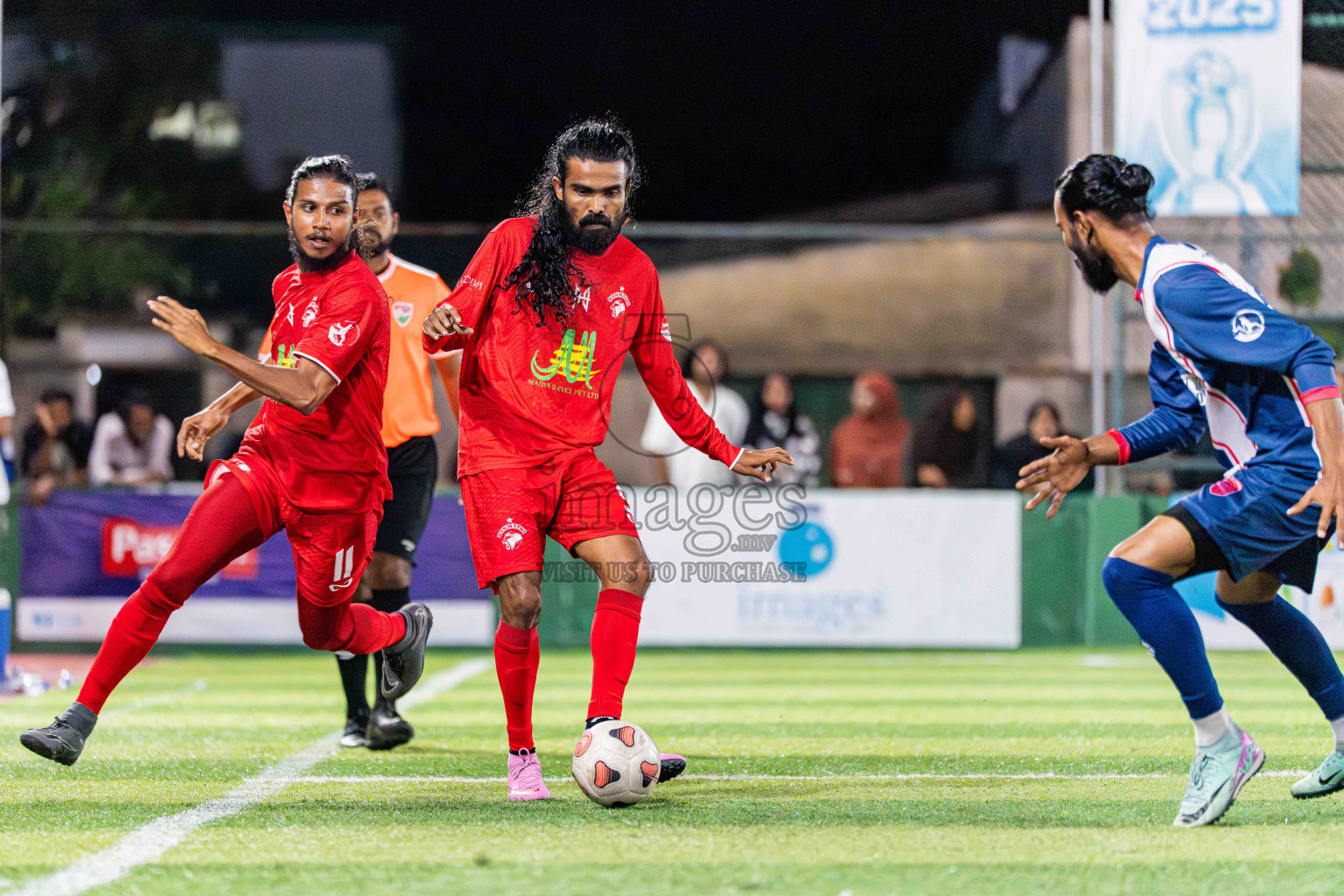 Kanmathi FC VS Maahinne United in Day 4 - Fonadhoo Youth Futsal Challenge 2025 held in Fonadhoo Futsal Stadium, L. Fonadhoo, Maldives on Wednesday, 29th October 2025 Photos: Arif Rasheed / images.mv