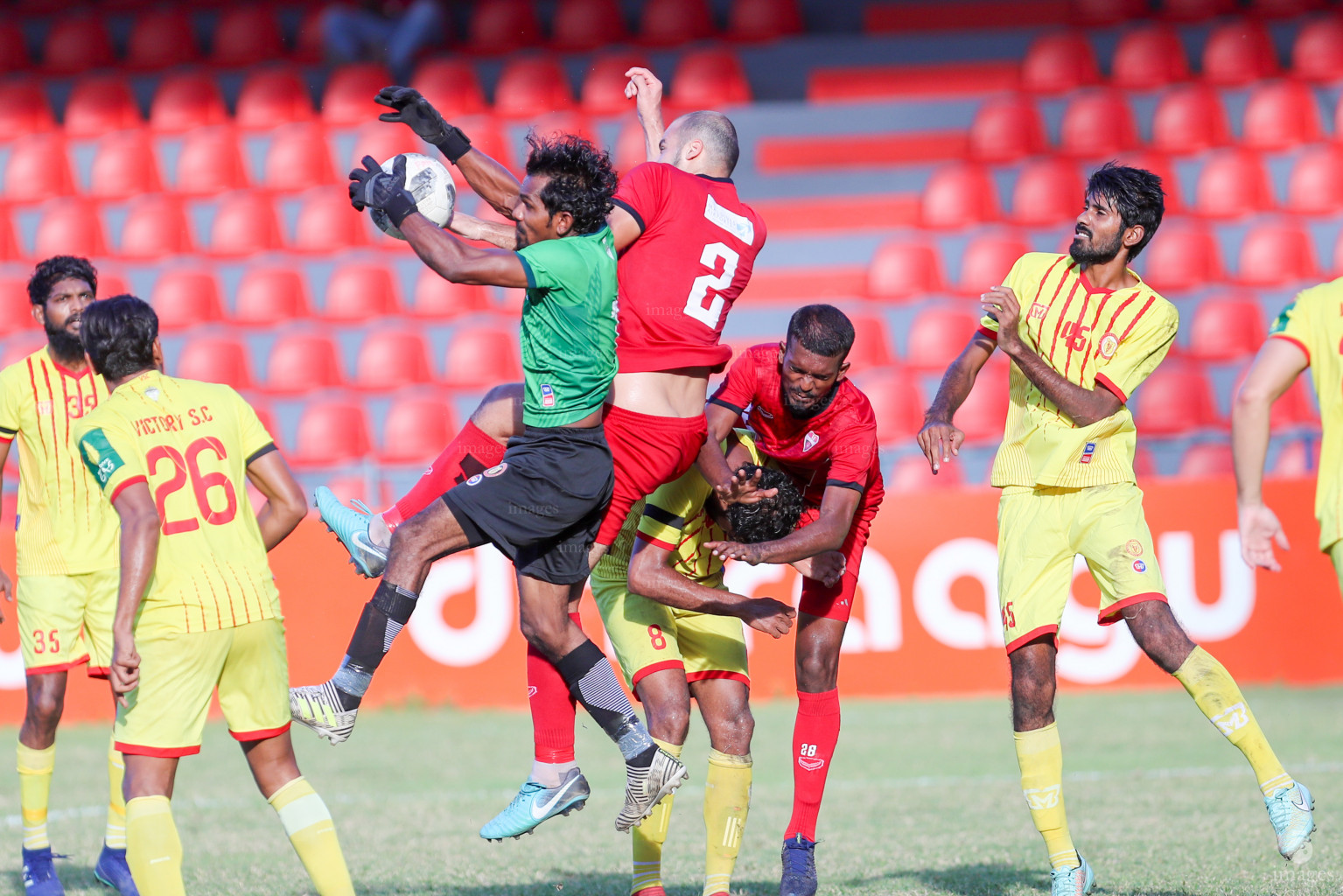 TC Sports Club vs Victory Sports Club in Dhiraagu Dhivehi Premier League 2018 in Male, Maldives, Monday  October 22, 2018. (Images.mv Photo/Suadh Abdul Sattar)