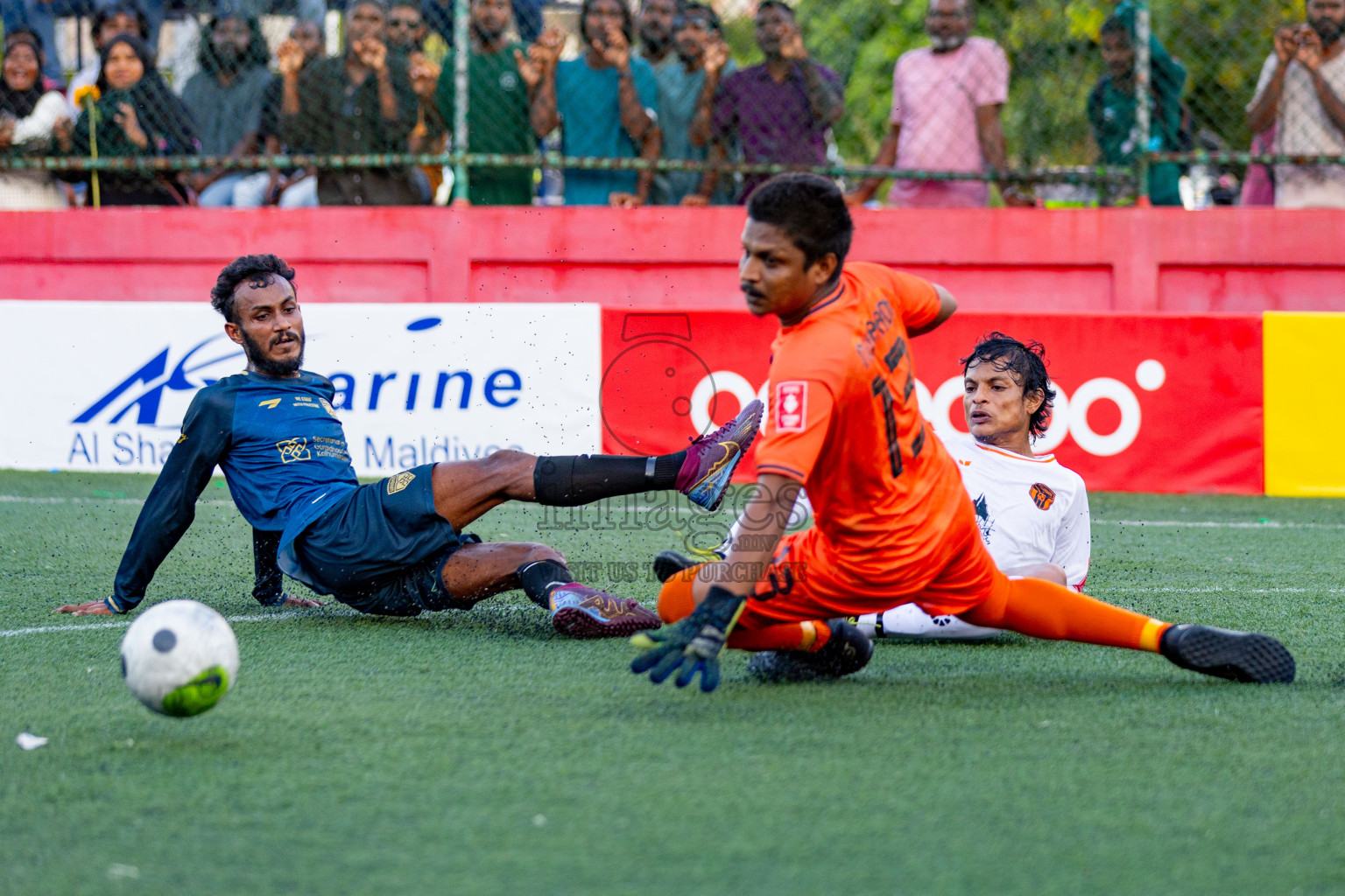 Th. Hirilandhoo VS Th. Guraidhoo in Day 6 of Golden Futsal Challenge 2024 was held on Saturday, 20th January 2024, in Hulhumale', Maldives 
Photos: Hassan Simah / images.mv