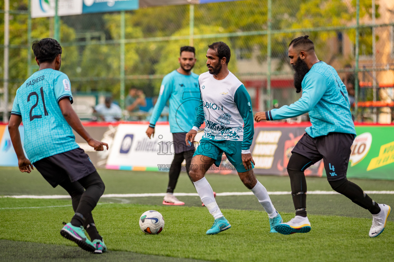 TRADENET VS KULHIVARU VUZARA CLUB in Club Maldives Classic 2024 held in Rehendi Futsal Ground, Hulhumale', Maldives on Friday, 6th September 2024. 
Photos: Hassan Simah / images.mv