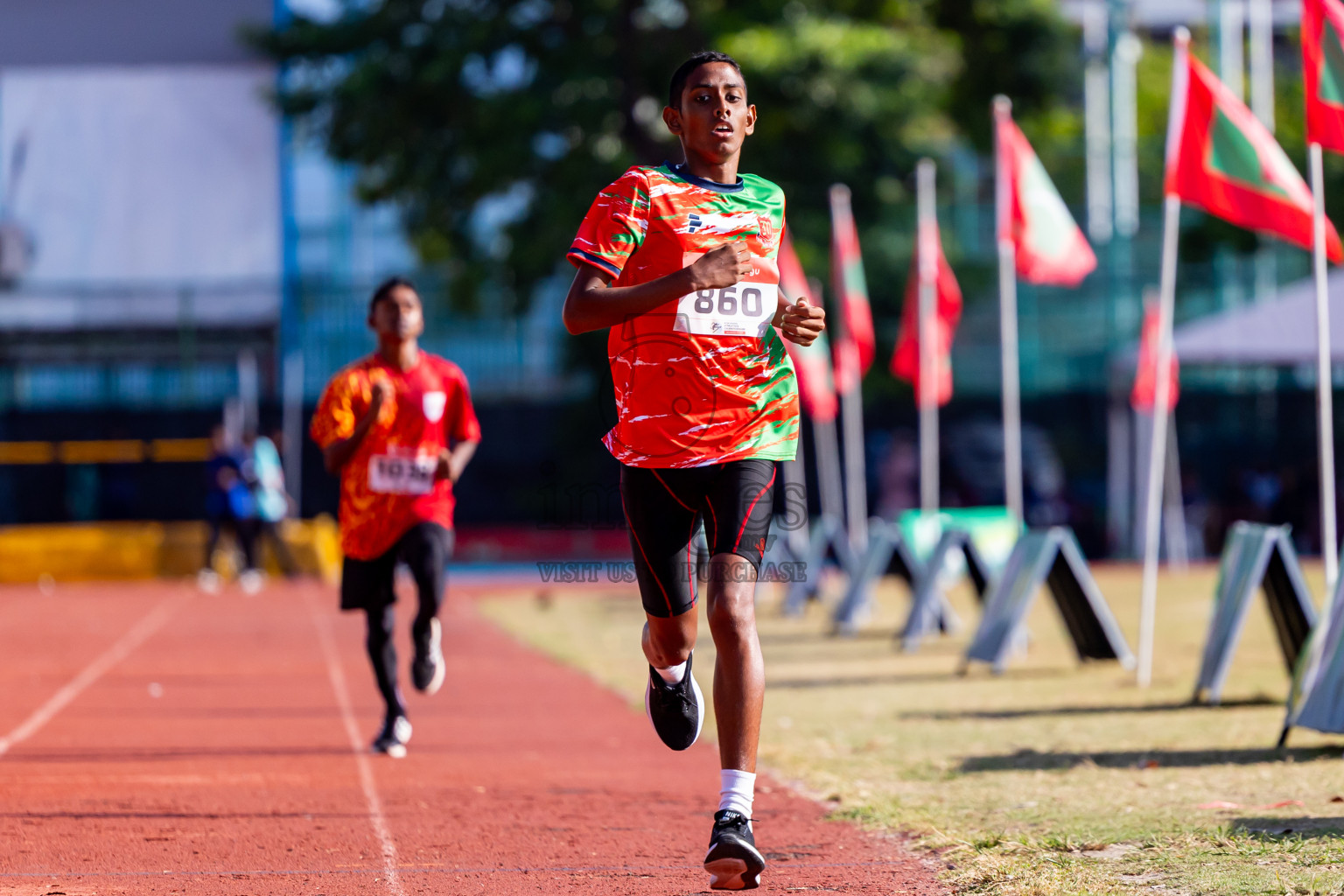 Day 2 of Inter-school Athletics Championship 2025 held in Ekuveni Synthetic Track, Male', Maldives on Tuesday, 07th October 2025. Photos by: Nausham Waheed / Images.mv