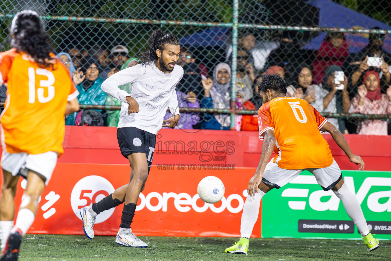 Th Hirilandhoo vs Th Omadhoo in Atoll Round Semi Final on Day 22 of Golden Futsal Challenge 2025 was held on Sunday , 26th January 2025, in Hulhumale', Maldives.
Photos: Ismail Thoriq / images.mv