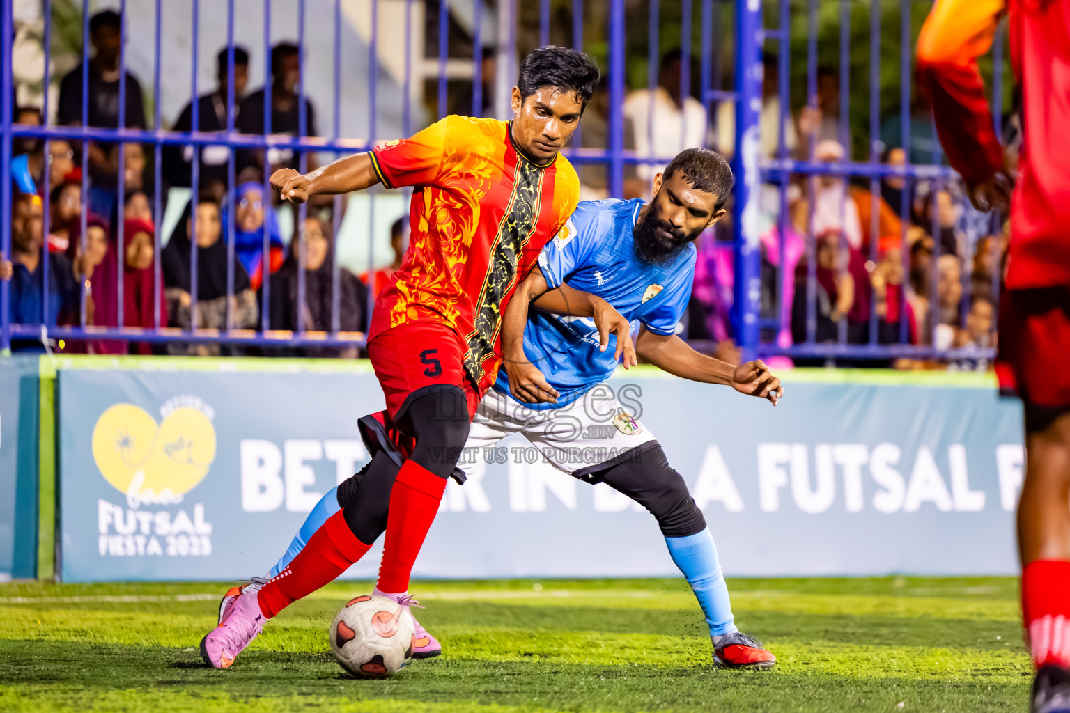 Kudarikilu vs Thulhaadhoo in Day 6 of Better in Baa Futsal Fiesta 2025 Men's division held in B. Eydhafushi, Maldives on Monday, 10th November 2025. Photos: Nausham Waheed / images.mv