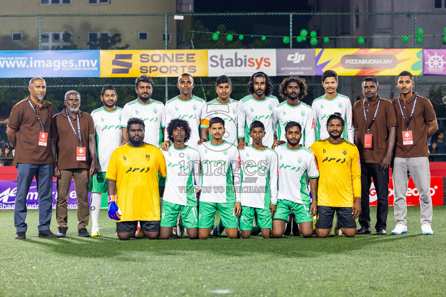 B Thulhaadhoo vs B Fehendhoo in Day 18 of Golden Futsal Challenge 2025 was held on Wednesday, 22nd January 2025, in Hulhumale', Maldives. Photos: Nausham Waheed / images.mv