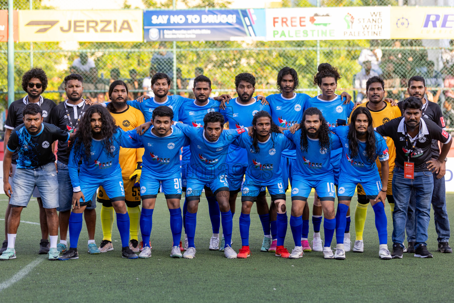 Th.Veymandoo vs Th.Thimarafushi in Day 6 of Golden Futsal Challenge 2024 was held on Saturday, 20th January 2024, in Hulhumale', Maldives 
Photos: Hassan Simah / images.mv