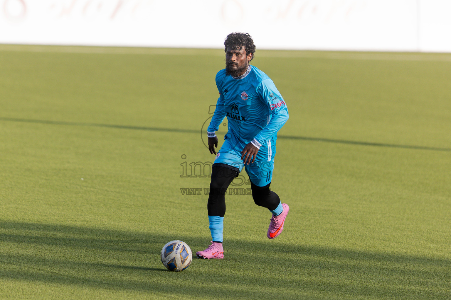 Irumathi FC VS Middle East in Day 5 of Eydhafushi Cup 2025 held in Eydhafushi Football Stadium at B. Eydhafushi, Maldives on Tuesday, 9th September 2025. Photos: Arif Rasheed / images.mv