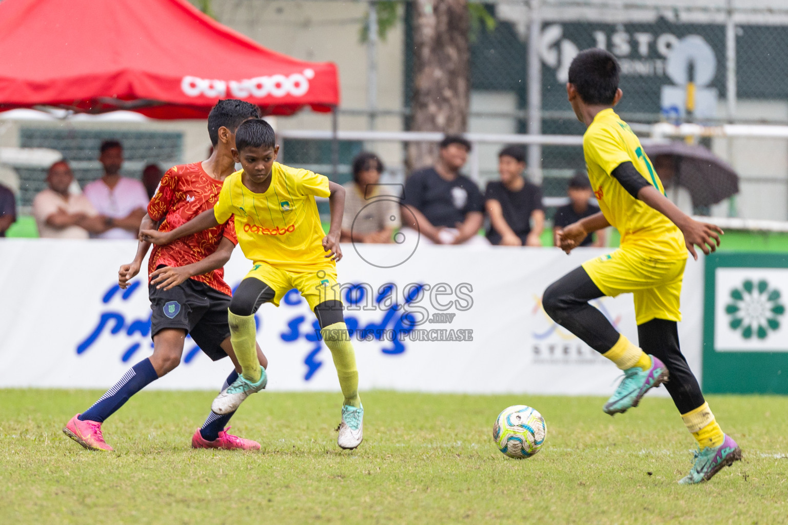 Maziya SRC vs Super United Sports (U12)  in day 6 of Dhivehi Youth League 2024 held at Henveiru Stadium on Saturday 30th November 2024. Photos: Ismail Thoriq / Images.mv