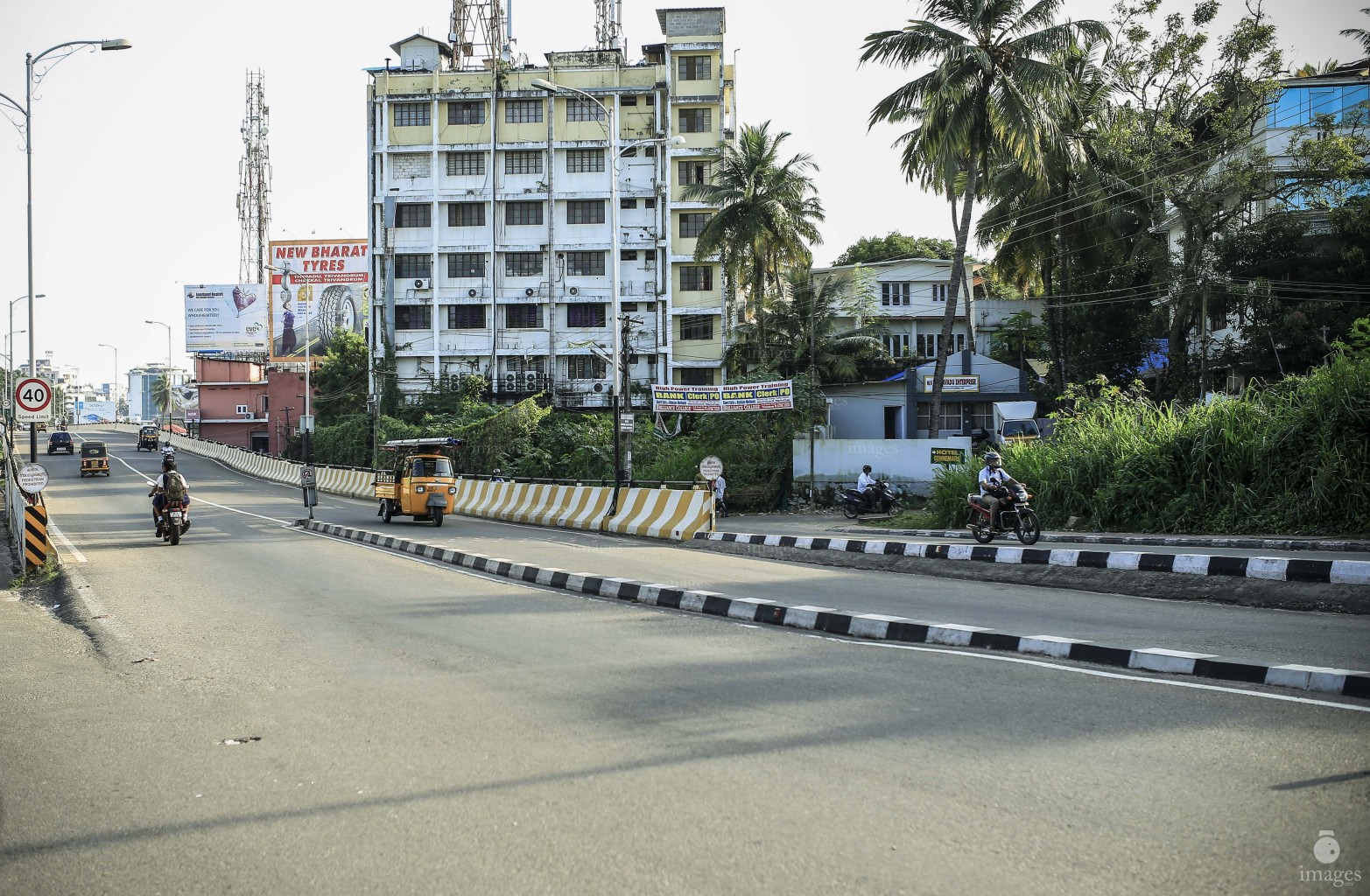Traffic at its minimal in Thiruvananthapuram, India, Monday, December 21, 2015. (Images.mv Photo: Hussain Sinan)