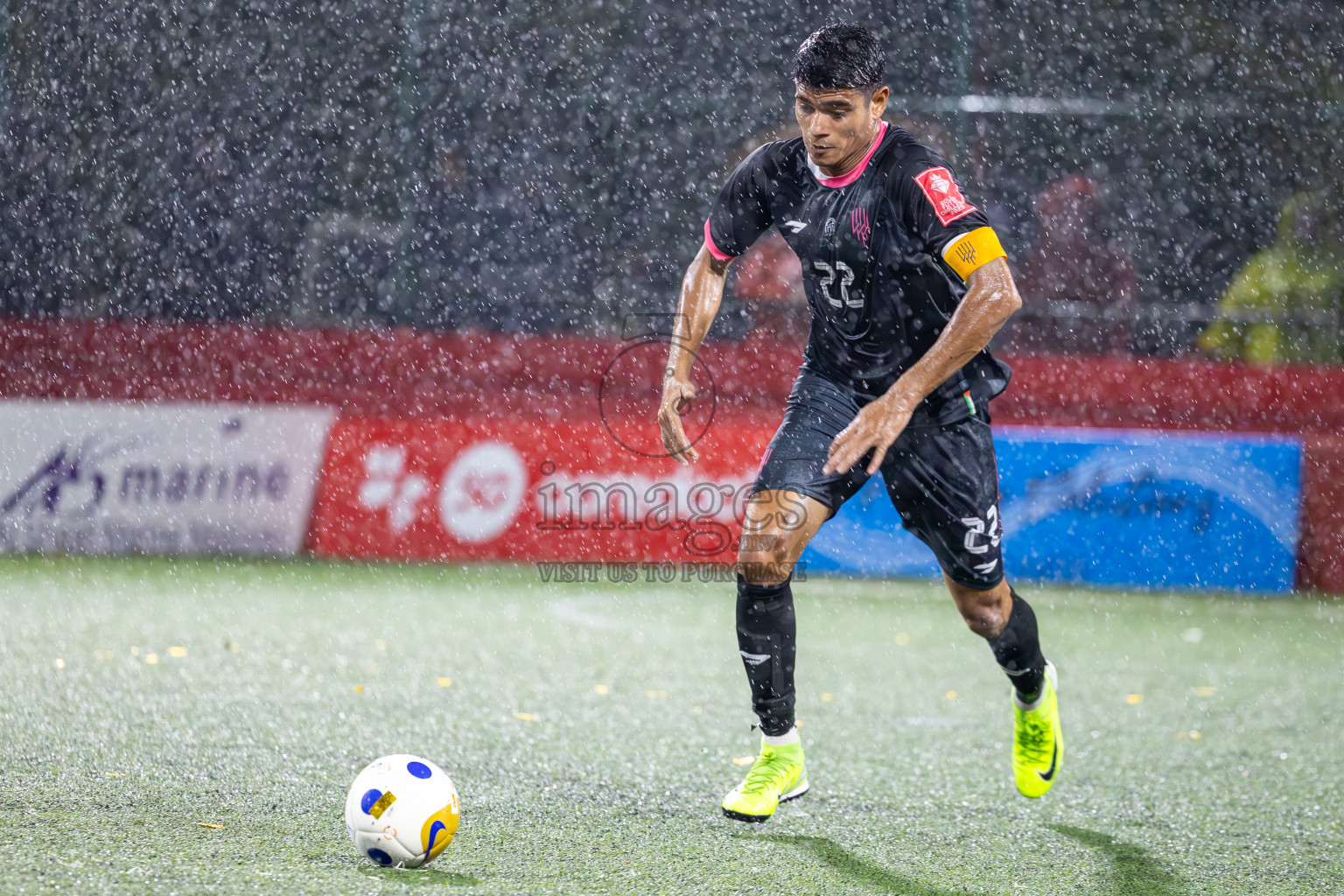 Lh Naifaru vs Lh Kurendhoo on Day 22 of Golden Futsal Challenge 2025 was held on Sunday , 26th January 2025, in Hulhumale', Maldives.
Photos: Ismail Thoriq / images.mv
