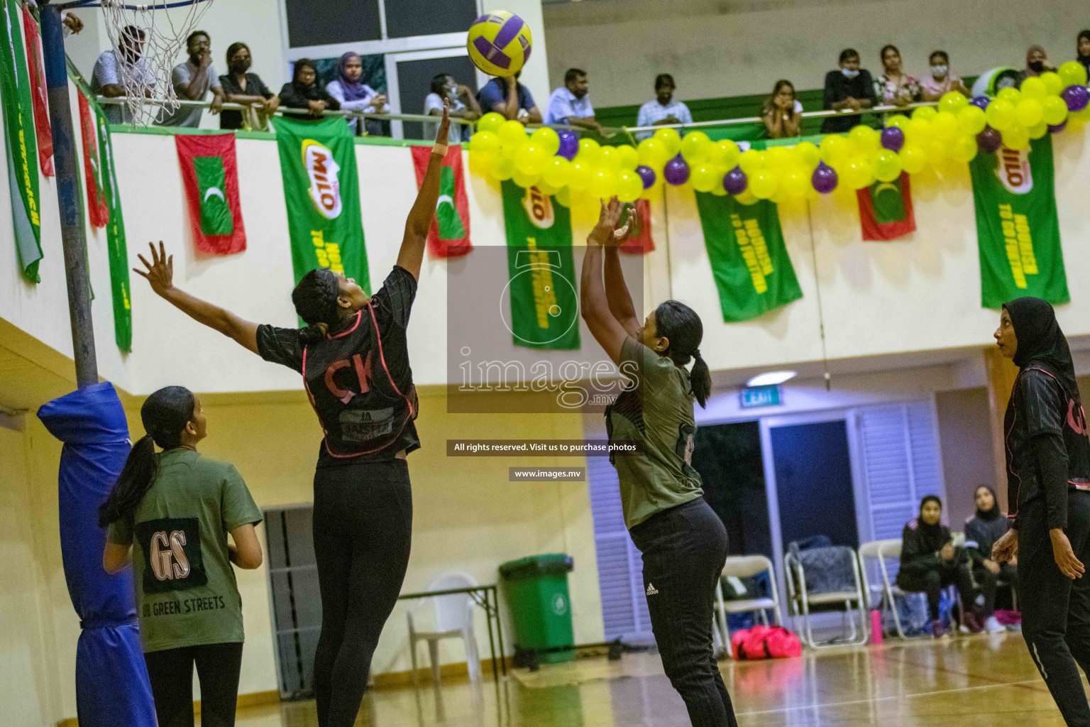 Kulhudhuffushi Youth & R.C vs Club Green Streets in the Finals of Milo National Netball Tournament 2021 (Women's) held on 5th December 2021 in Male', Maldives Photos: Ismail Thoriq / images.mv