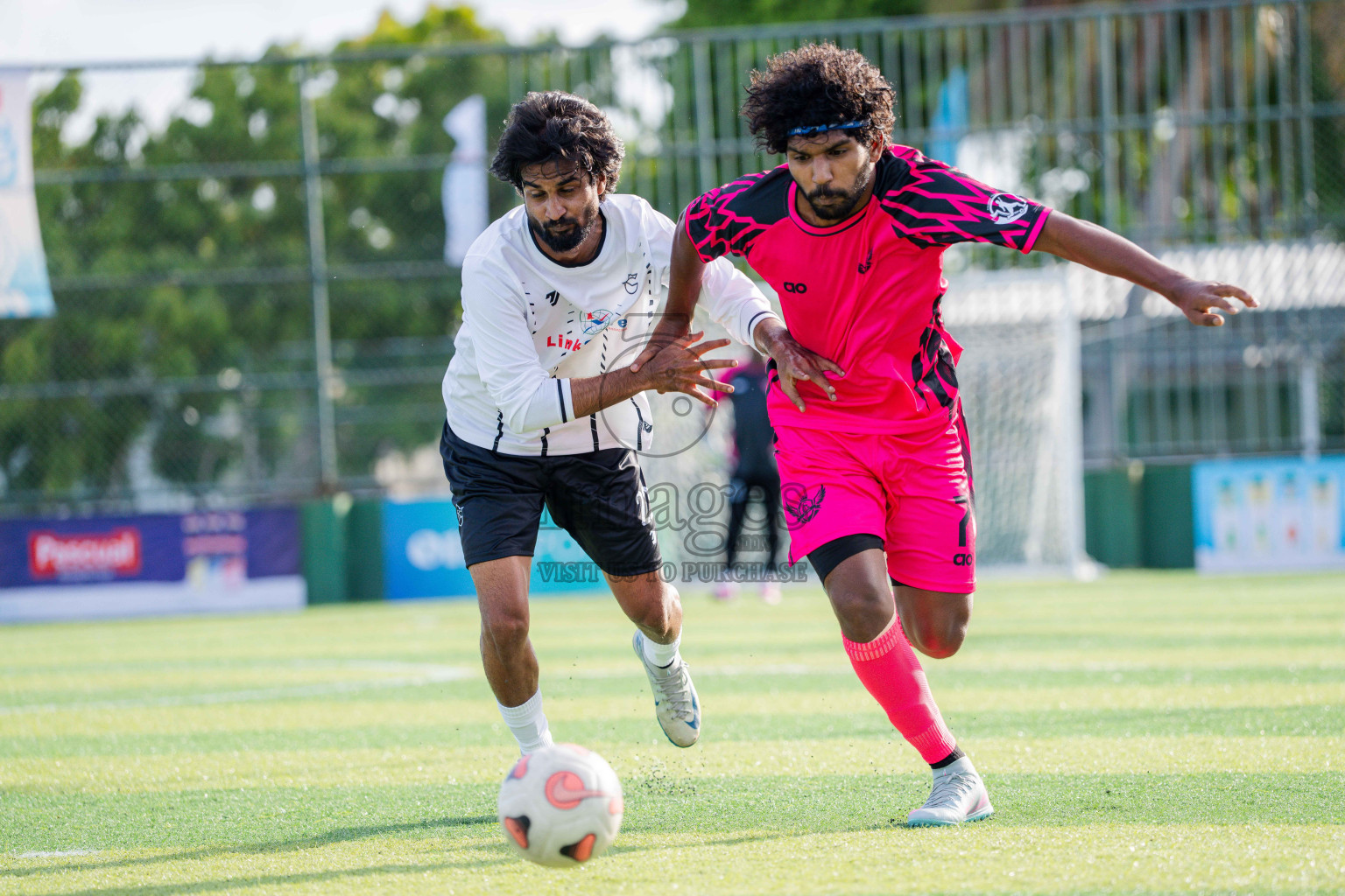G Star SC VS Goalhians in Day 2 - Fonadhoo Youth Futsal Challenge 2025 held in Fonadhoo Futsal Stadium, L. Fonadhoo, Maldives on Monday, 27th October 2025 Photos: Arif Rasheed / images.mv
