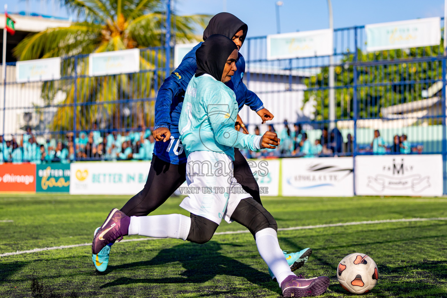 Dhonfanu vs Hithaadhoo in Day 2 of Better in Baa Futsal Fiesta 2025 Woman's division held in B. Eydhafushi, Maldives on Thursday, 6th November 2025. Photos: Nausham Waheed / images.mv