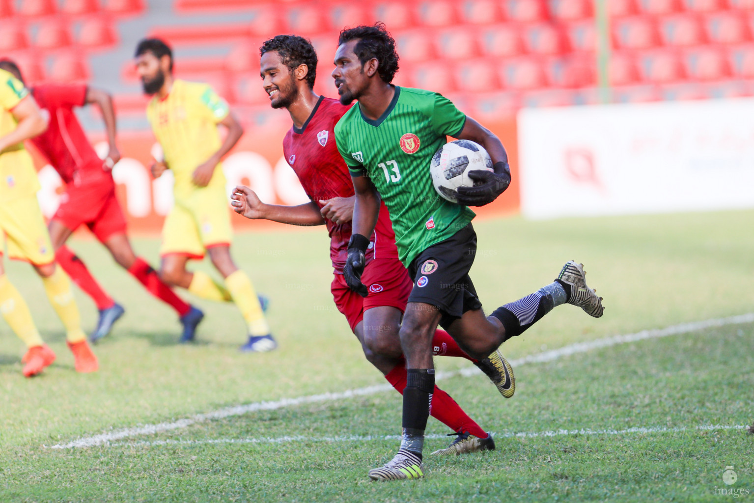 TC Sports Club vs Victory Sports Club in Dhiraagu Dhivehi Premier League 2018 in Male, Maldives, Monday  October 22, 2018. (Images.mv Photo/Suadh Abdul Sattar)