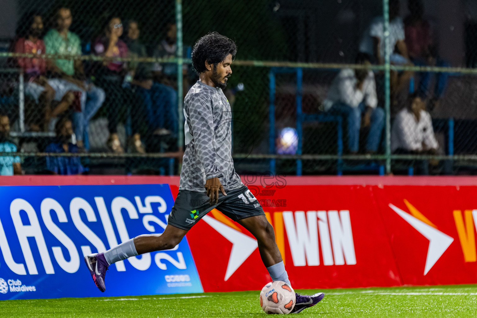 KVC vs Team Dharumavantha in Club Maldives Cup Classic 2025 held in Rehendi Futsal Ground, Hulhumale', Maldives on Monday, 15th September 2025. Photos: Areef / images.mv