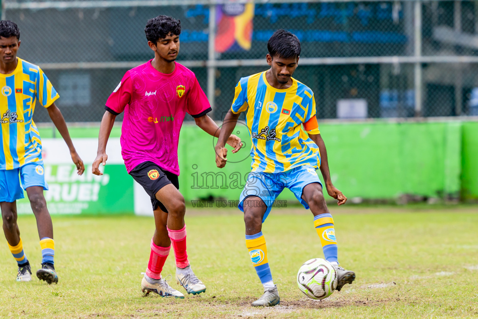 Club Valencia vs United Victory (U16) in Day 10 of Dhivehi Youth League 2024 held at Henveiru Stadium on Sunday, 15th December 2024. Photos: Nausham Waheed / Images.mv