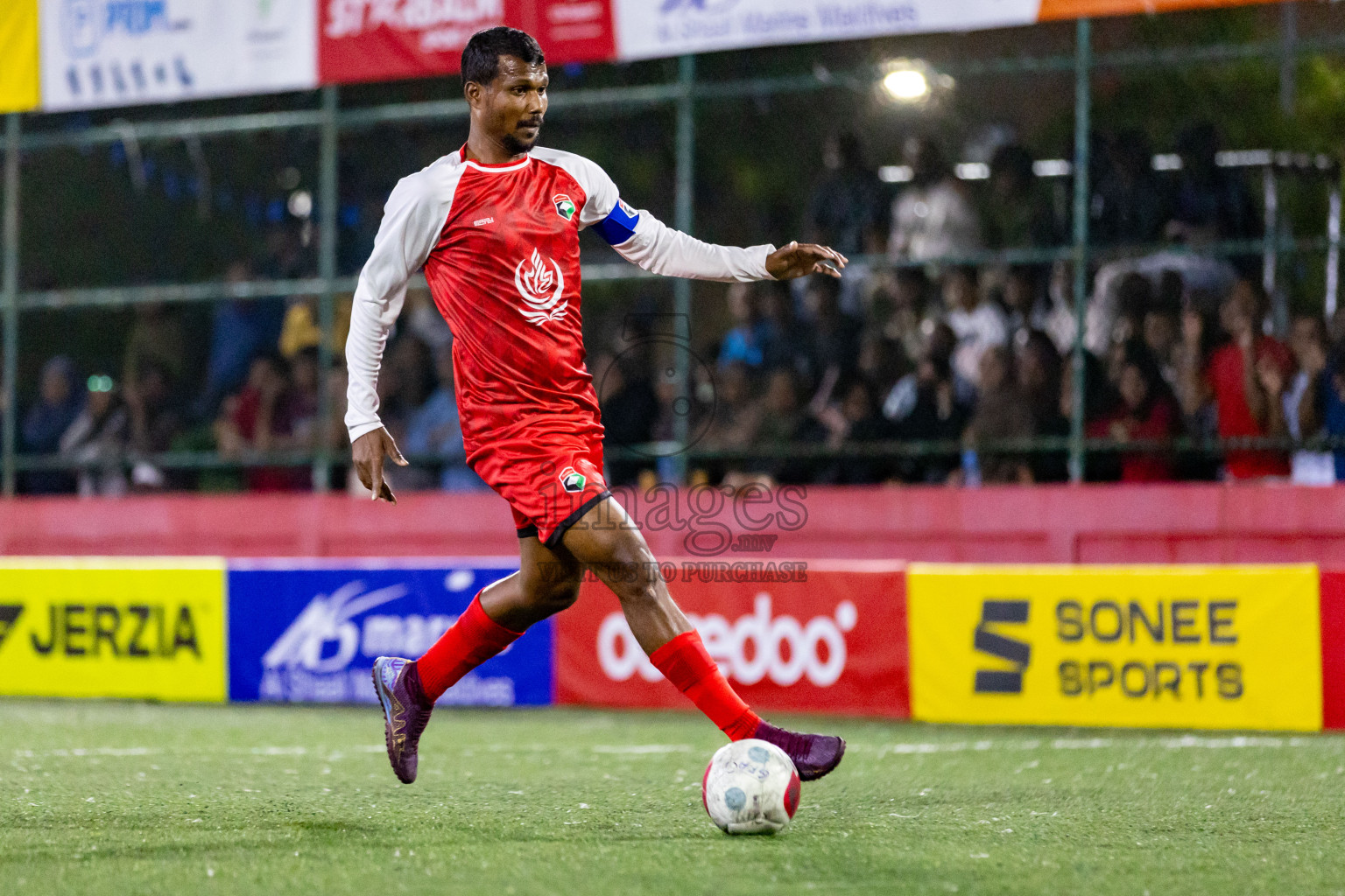 Th. Madifushi  VS  Th. Thimarafushi in Day 11 of Golden Futsal Challenge 2024 was held on Thursday, 25th January 2024, in Hulhumale', Maldives
Photos: Nausham Waheed / images.mv