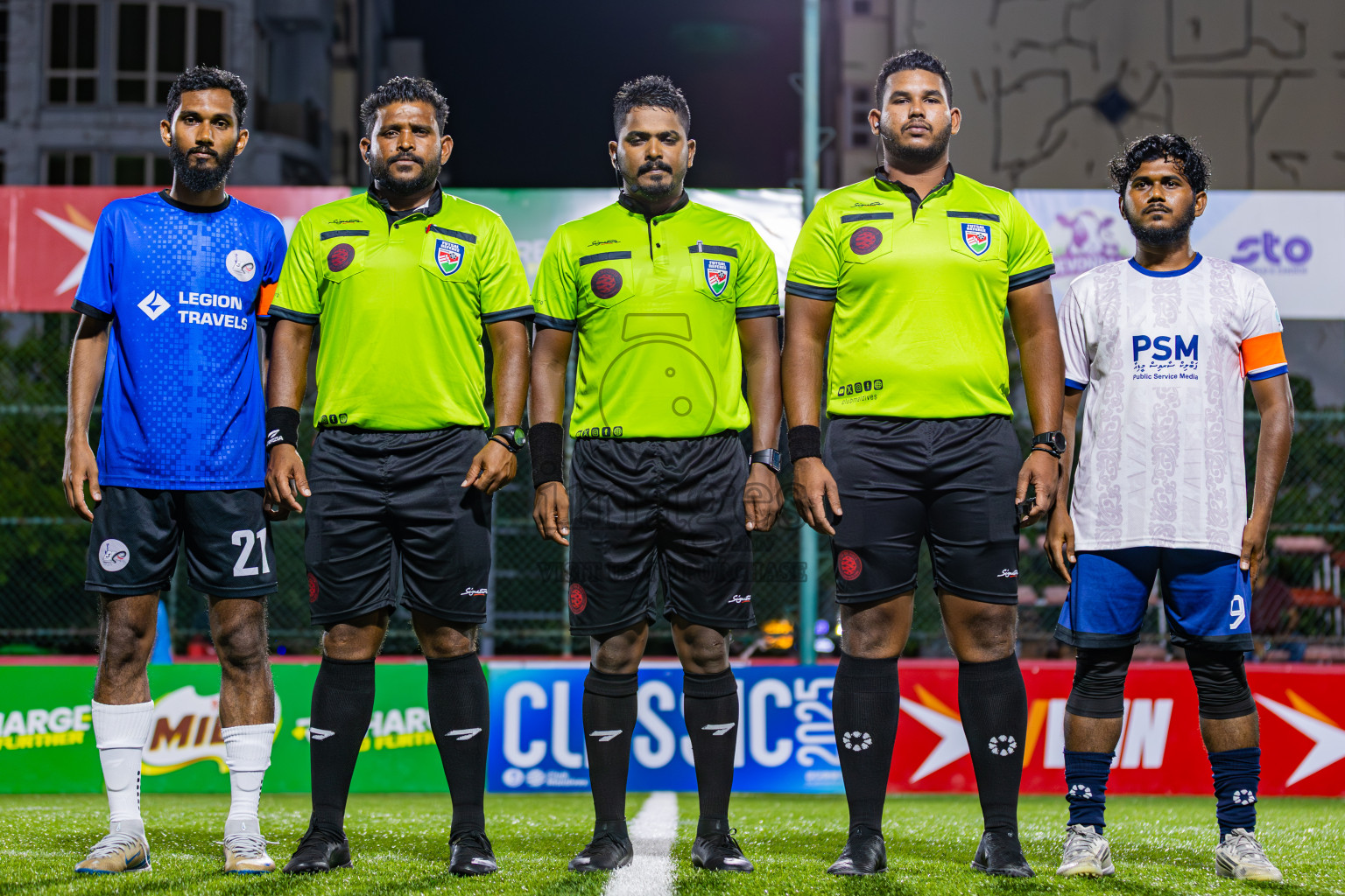 Thauleemee Gulhun vs PSM in Day 9 of Club Maldives Cup Classic 2025 was held in Rehendi Futsal Ground, Hulhumale', Maldives on Monday, 22nd September 2025. Photos: Areef Adam / images.mv
