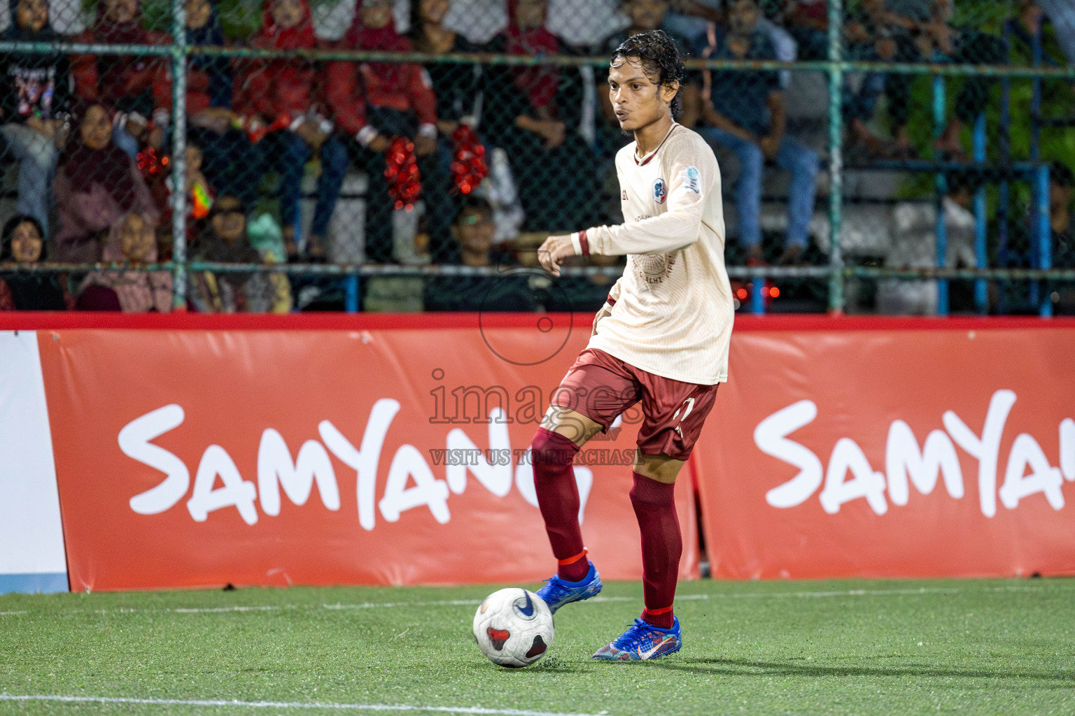 CLUB 220 vs HES CLUB Maldives Classic 2024 held in Rehendi Futsal Ground, Hulhumale', Maldives on Thursday, 12th September 2024. 
Photos: Hassan Simah / images.mv